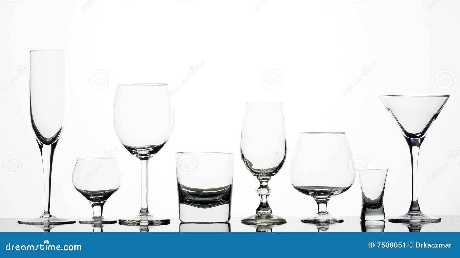 Zo veel Vereniging Afrika Acht verschillende glazen stock afbeelding. Image of alcohol - 7508051