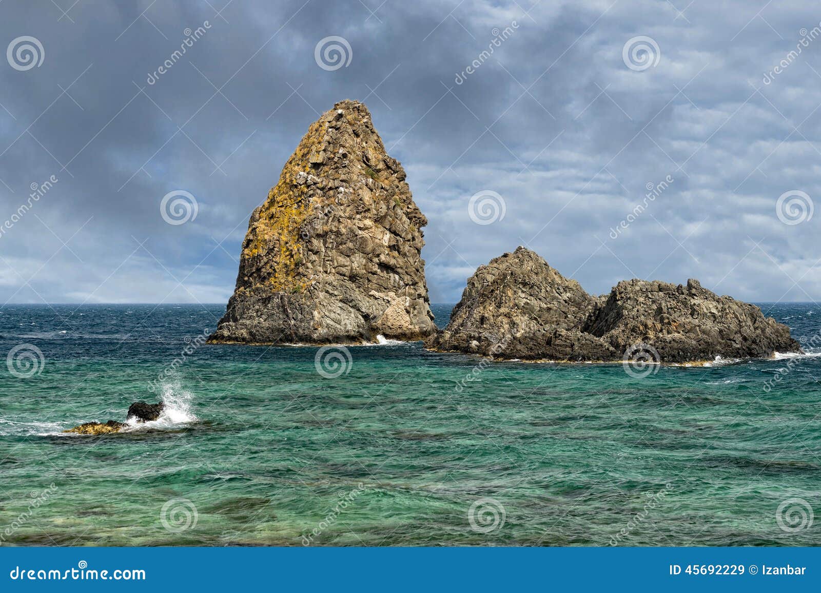 aci trezza sicily cyclopes stacks rocks