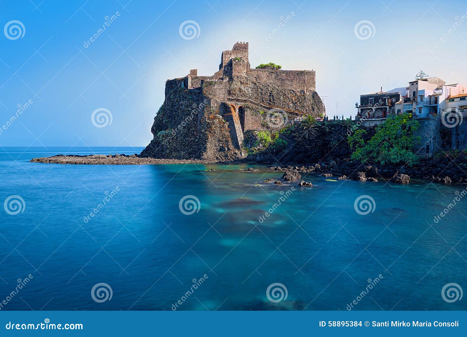 acicastello view