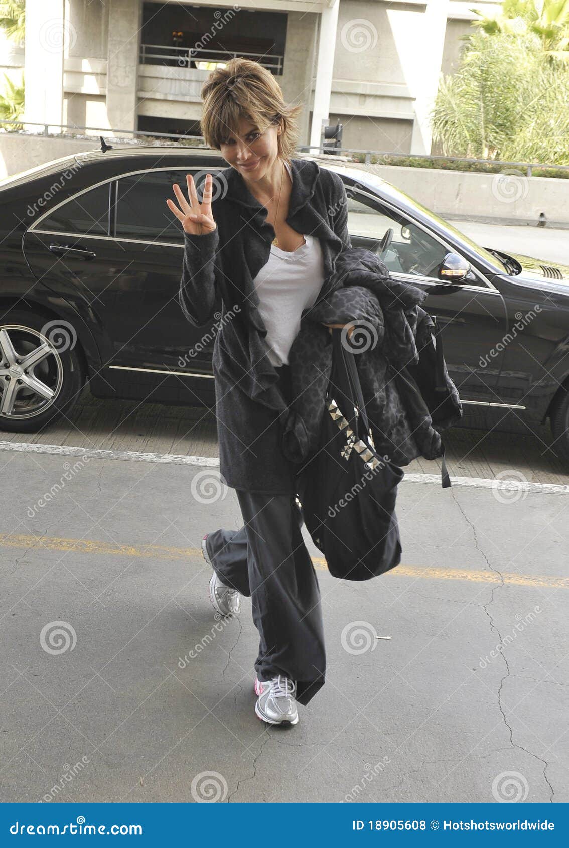 Actress Lisa Rinna is Seen at LAX Editorial Stock Photo - Image of