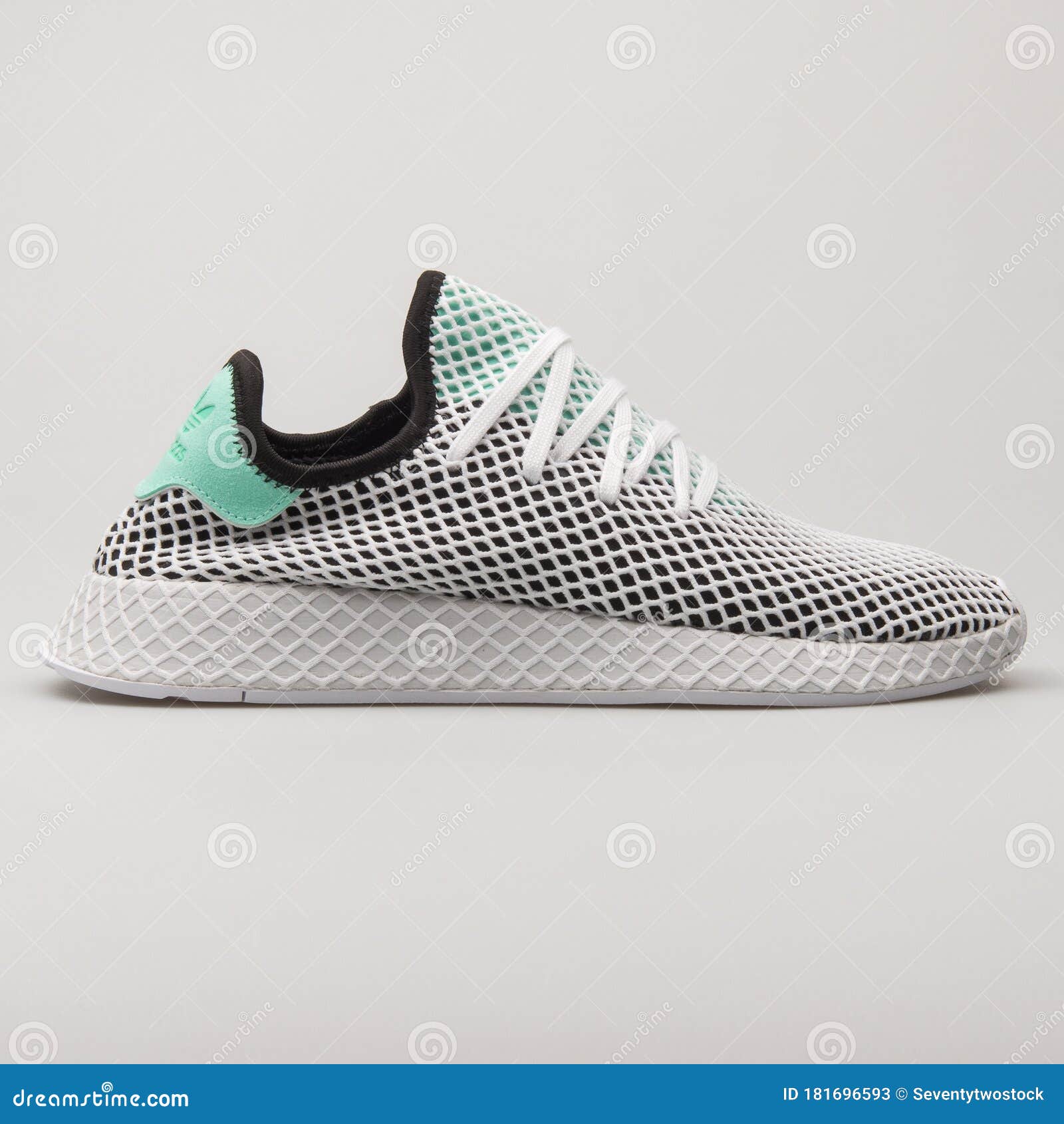 adidas deerupt runner black green white sneaker vienna austria february background 181696593