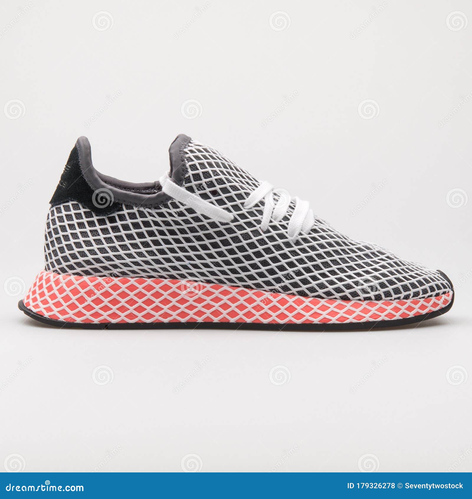 adidas deerupt black pink