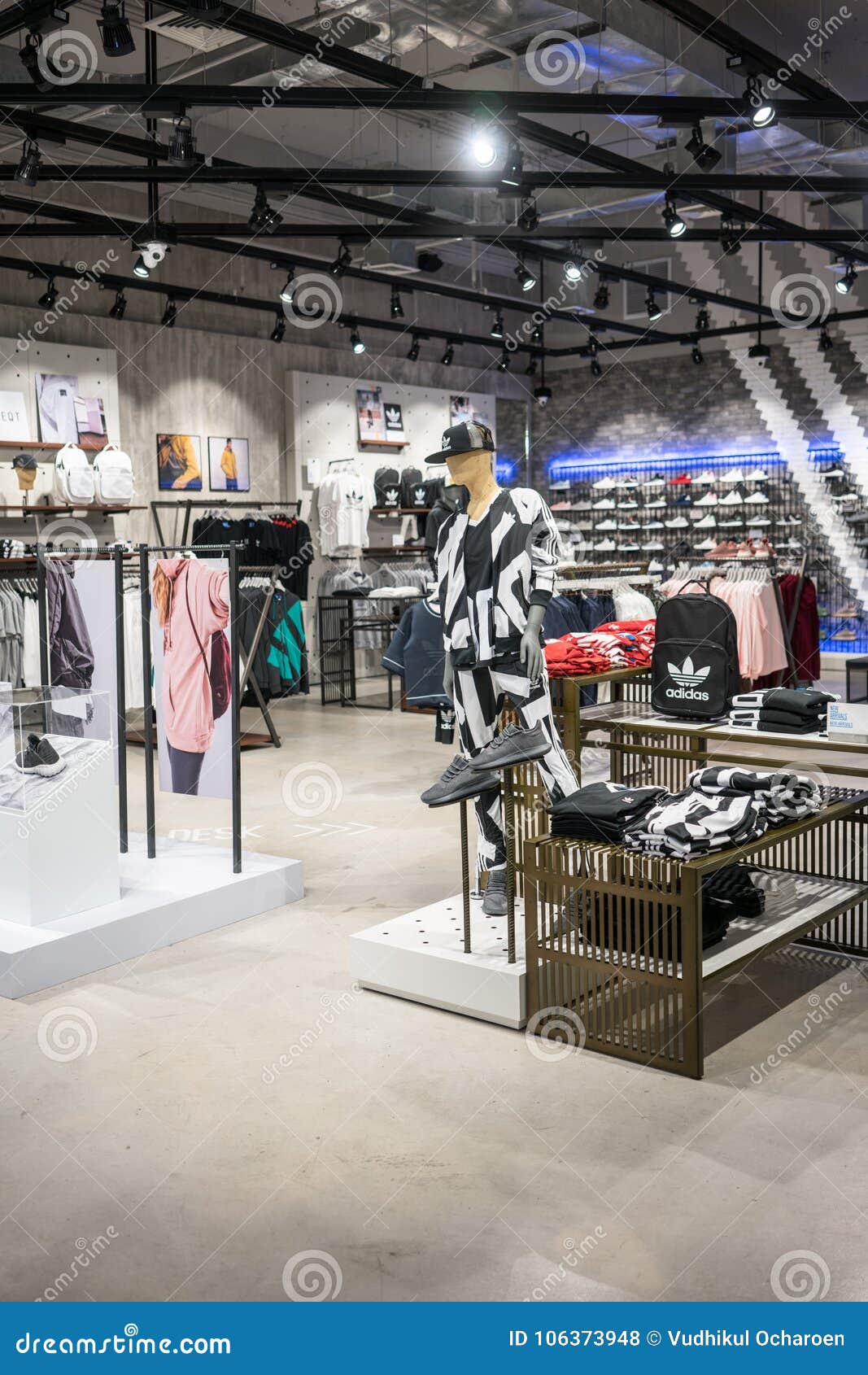 adidas store iconsiam