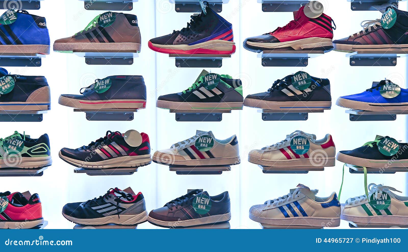 adidas sports shoes low price