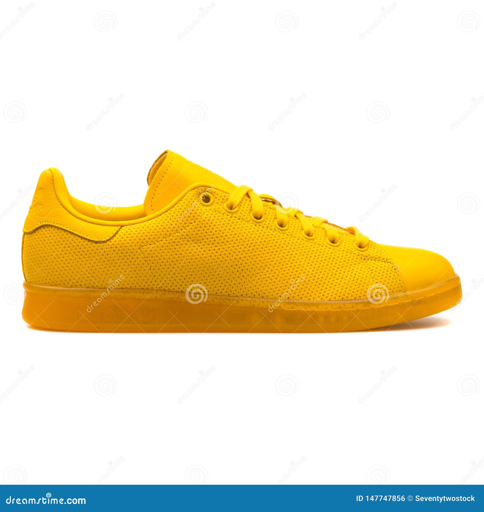 Adidas Stan Smith Adicolor Yellow Sneaker Editorial Photo - Image of side,  accessories: 147747856