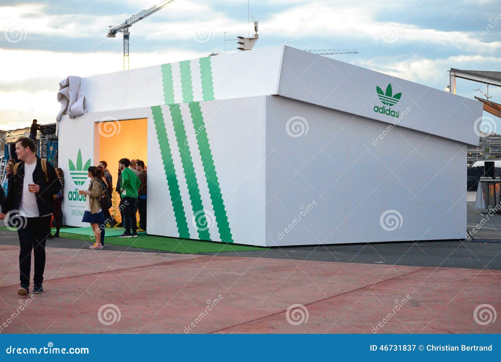 The Store, a Giant Shoebox Editorial Photography - Image of single, shoe: 46731837