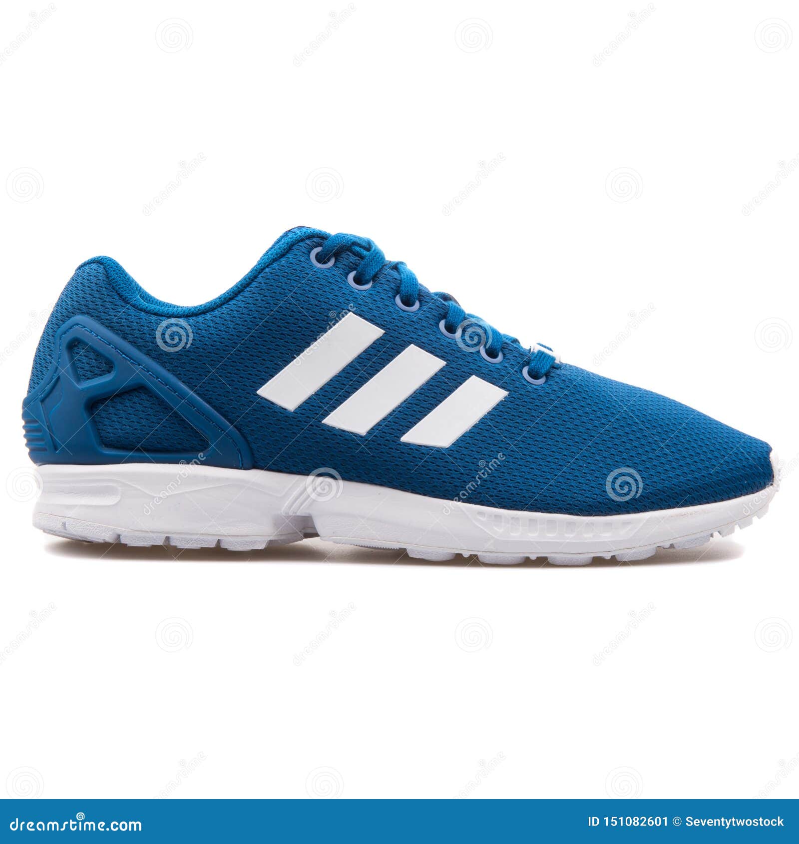 Negociar artillería Precursor Adidas ZX Flux Blue and White Sneaker Editorial Photo - Image of colour,  activity: 151082601