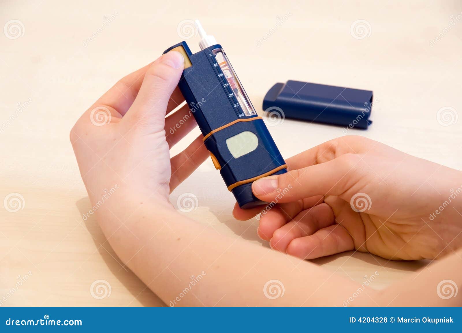 adjusting dose of insulin