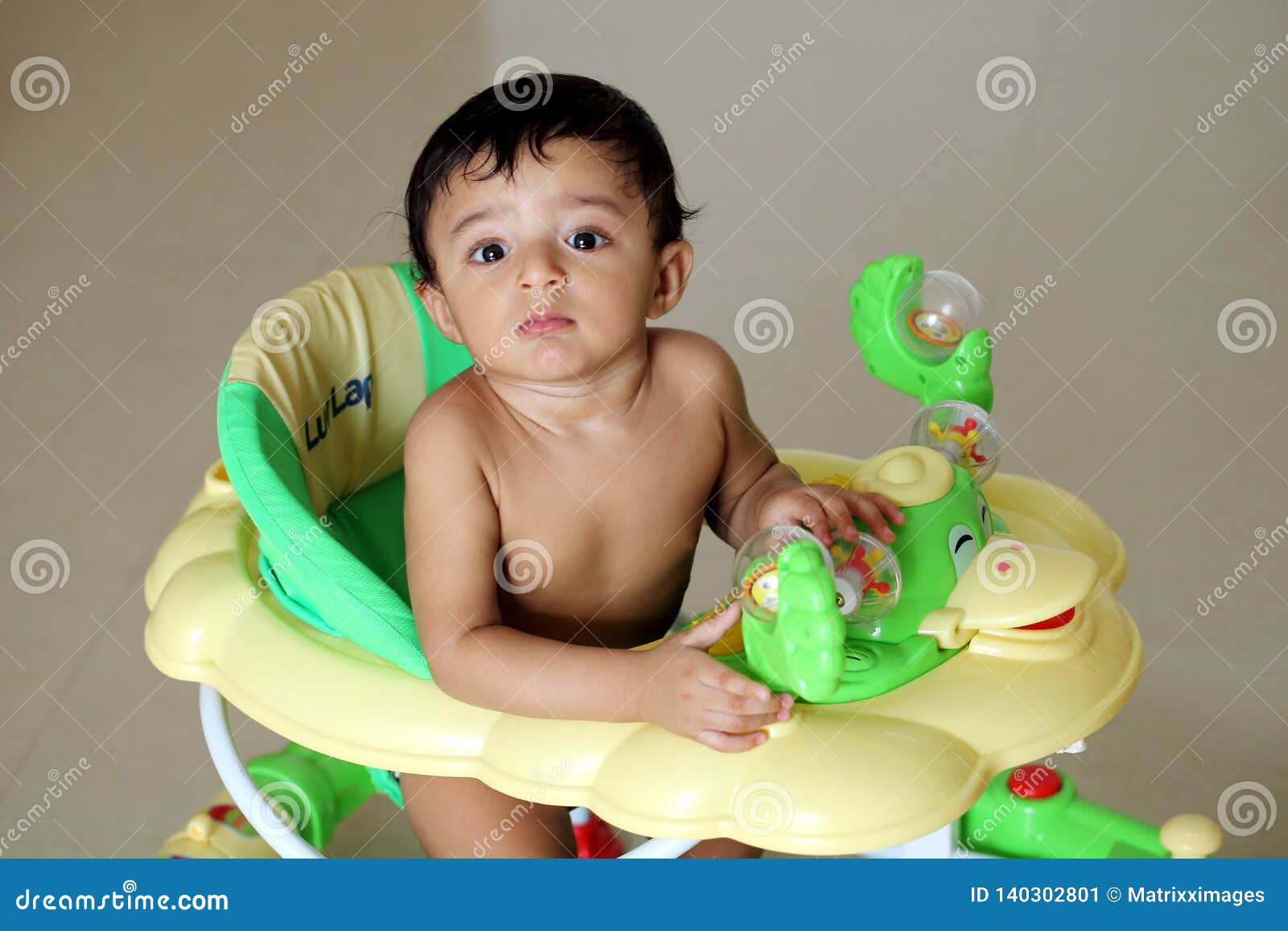 how to close a baby walker