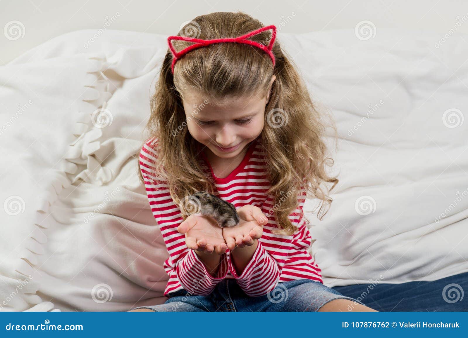 Hamster girls fisting Hamster girls fisting