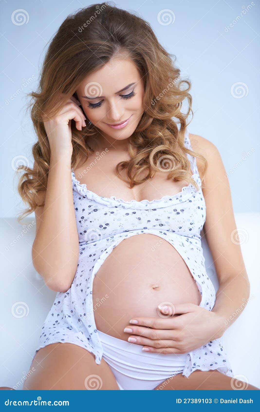 Pregnant Young Nude