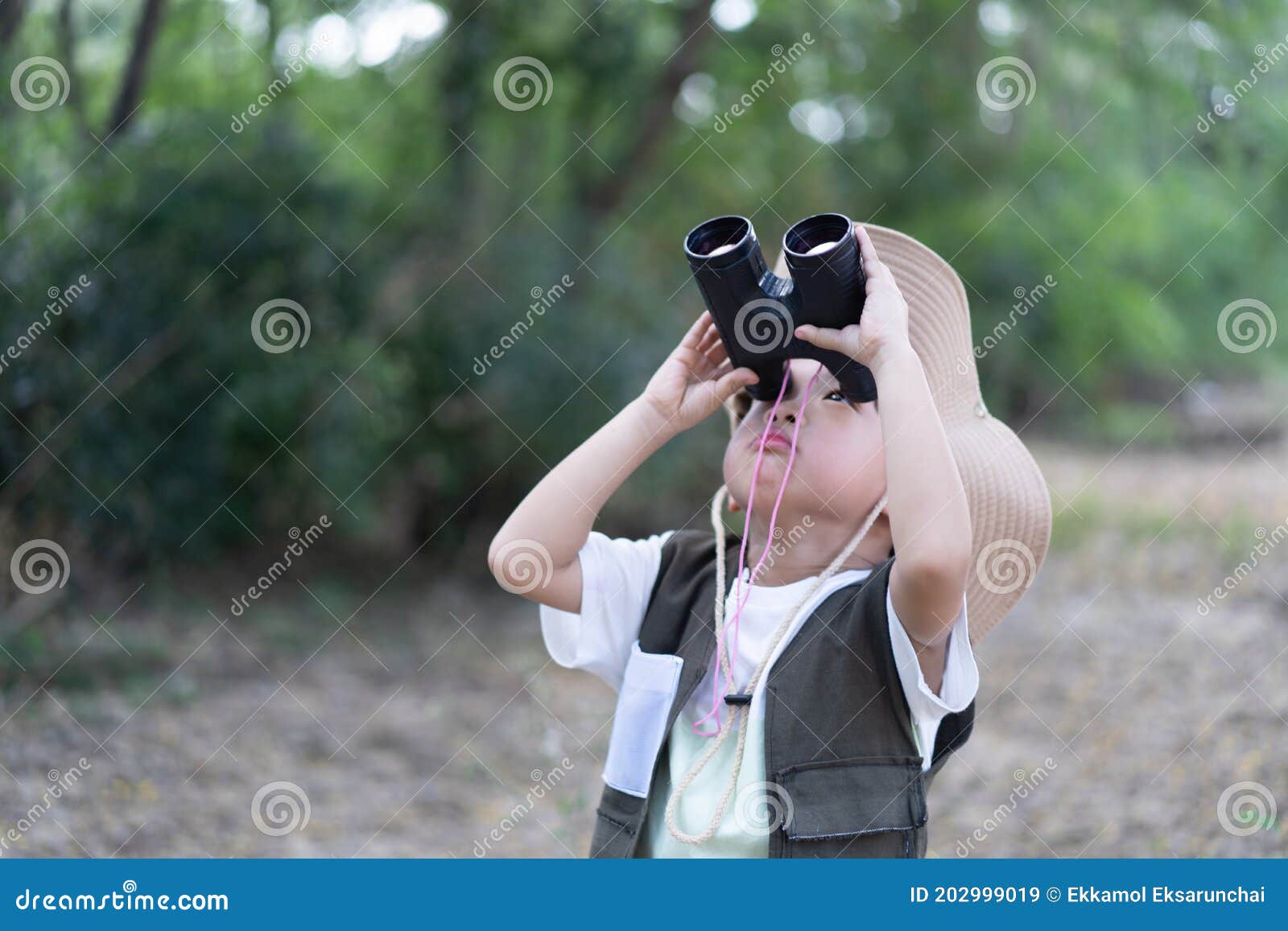 An Adventure Boy is Using a Binocular Stock Image Image of dream, discovery 202999019