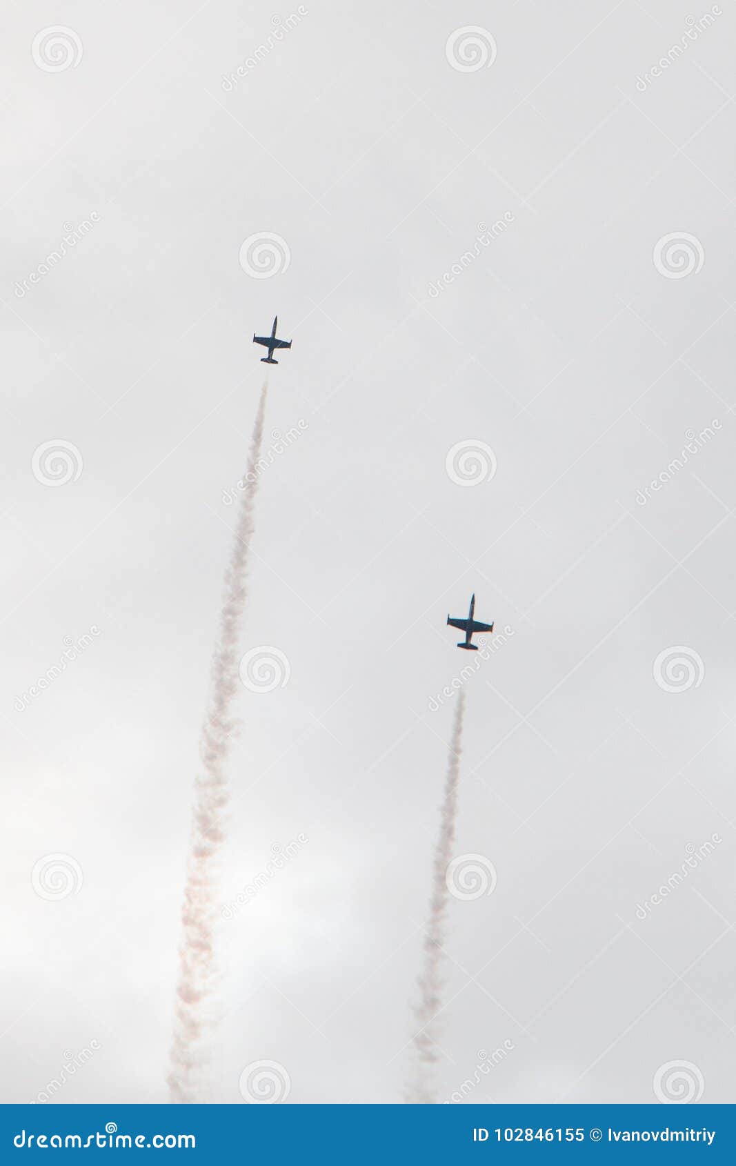 Aerei acrobatici L-39. Manifestazione acrobatici russa di RUSS del gruppo, aereo L-39