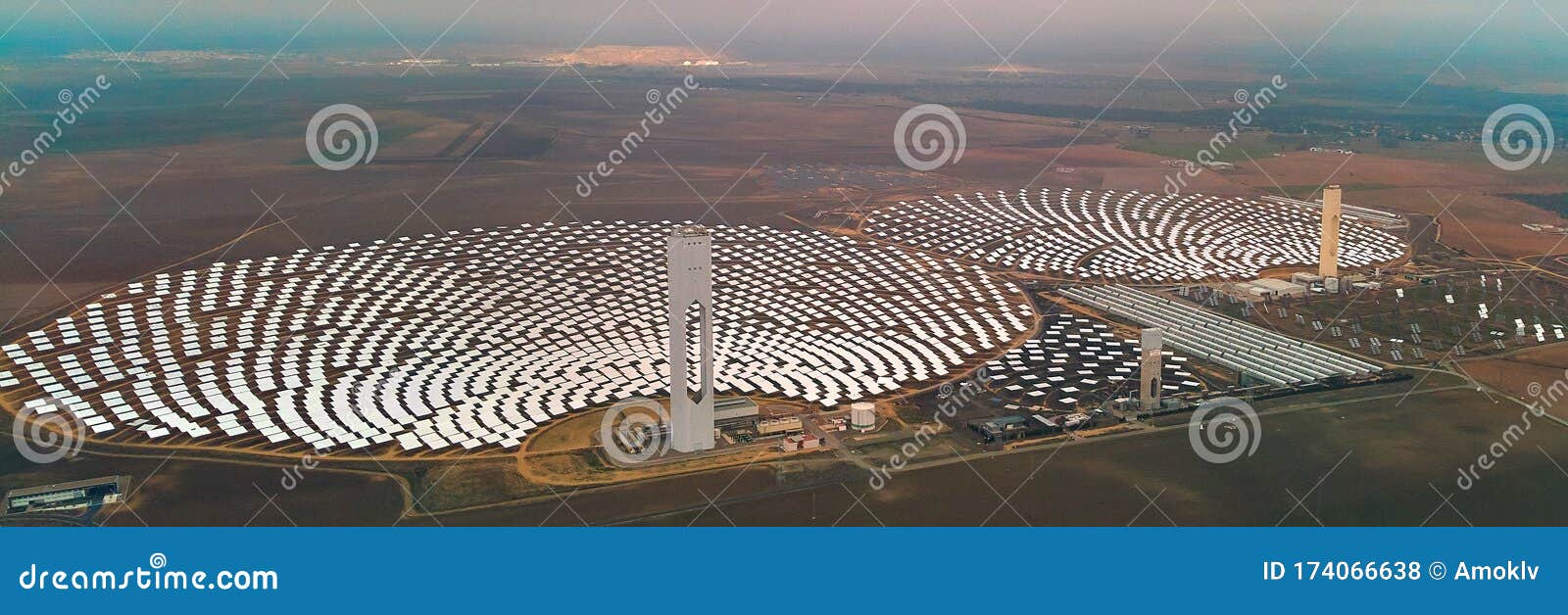 aerial horizontal image gemasolar concentrated solar power plant in sevilla