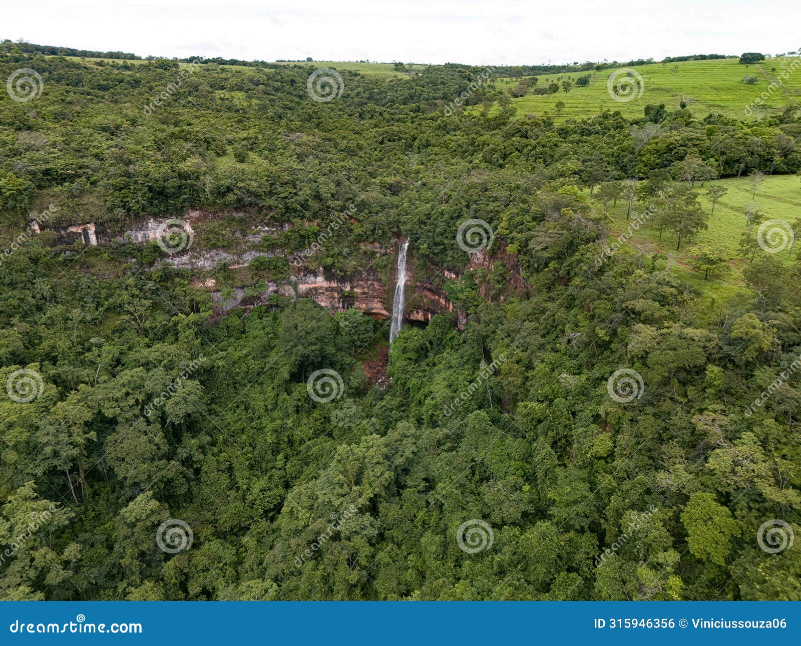 waterfall cachoeira do socorro natural tourist spot in cassilandia