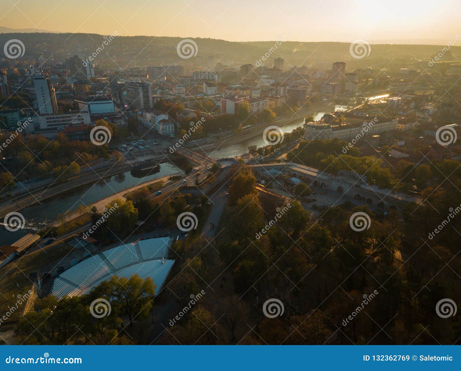 drone photo of the city of nis