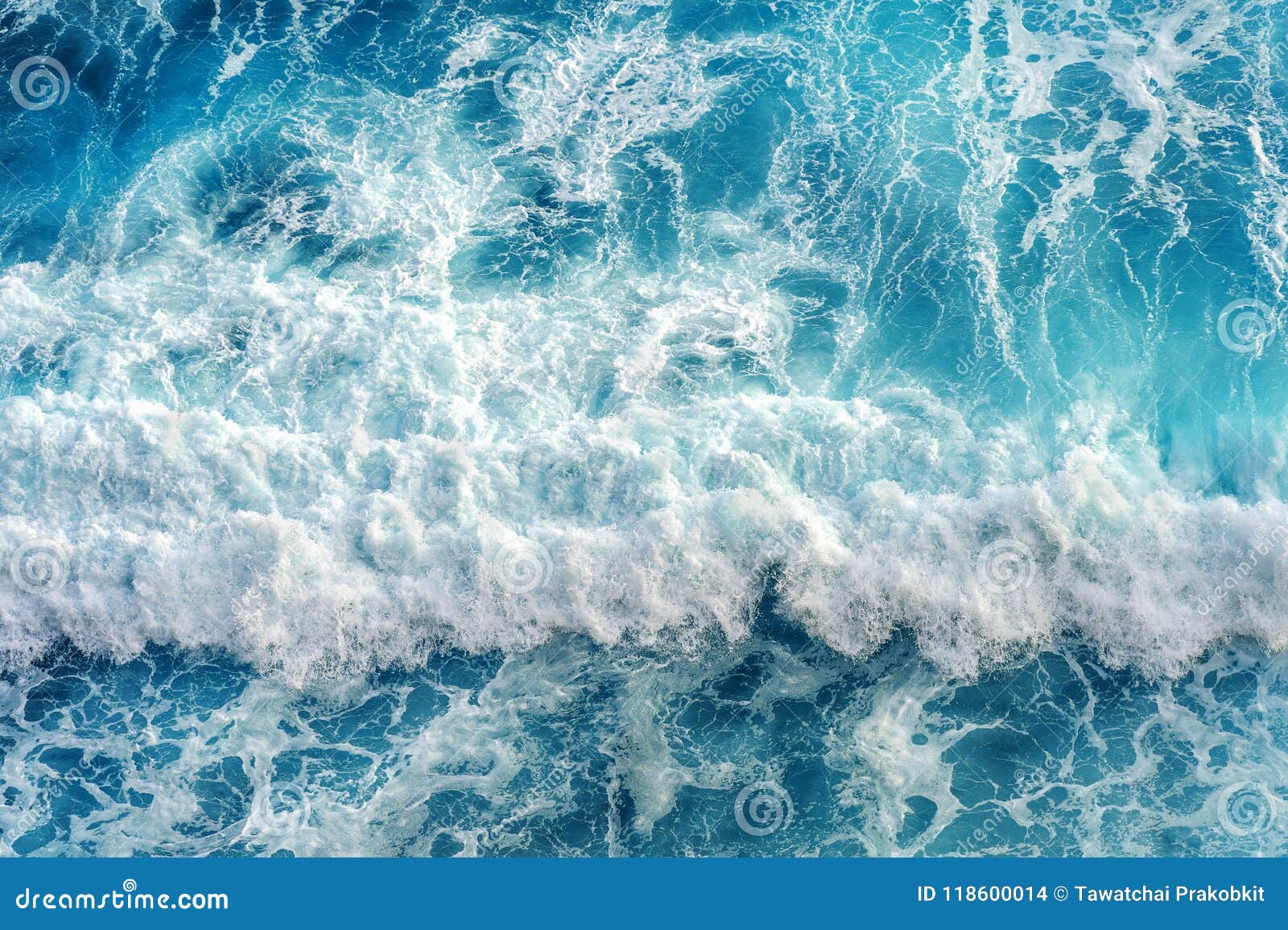 aerial view of the ocean wave