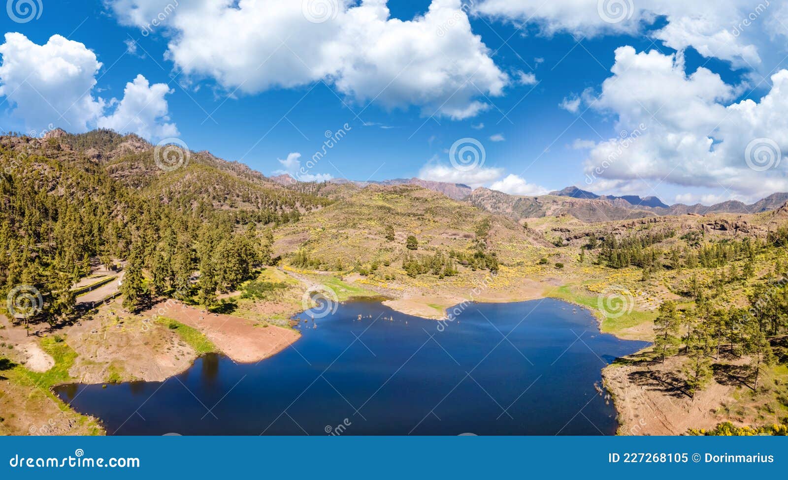 aerial view with presa de las ninas