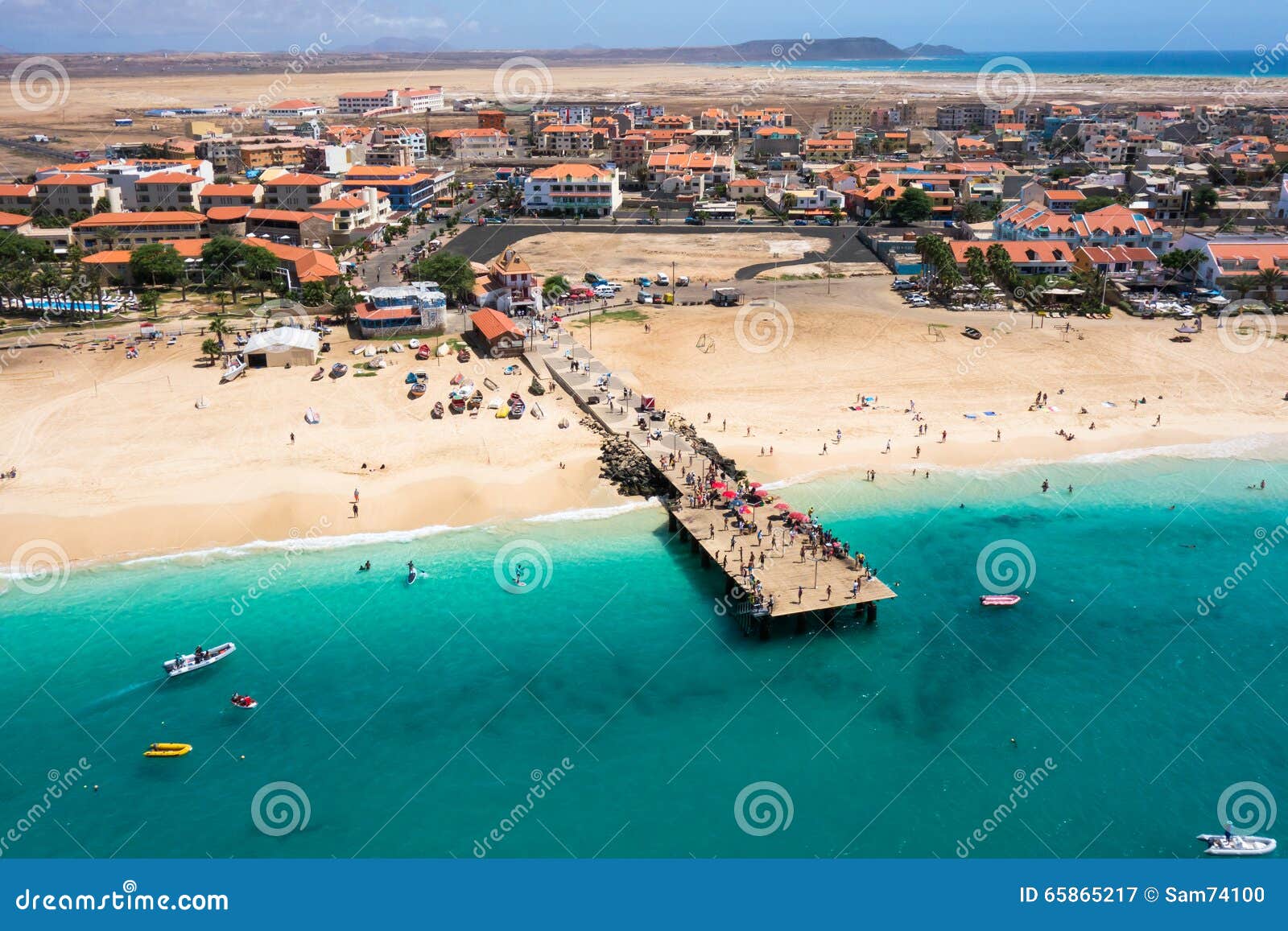 tilfredshed syv Modish Aerial View of Santa Maria Beach Pontoon in Sal Island Cape Verde - Cabo  Verde Stock Image - Image of island, relax: 65865217