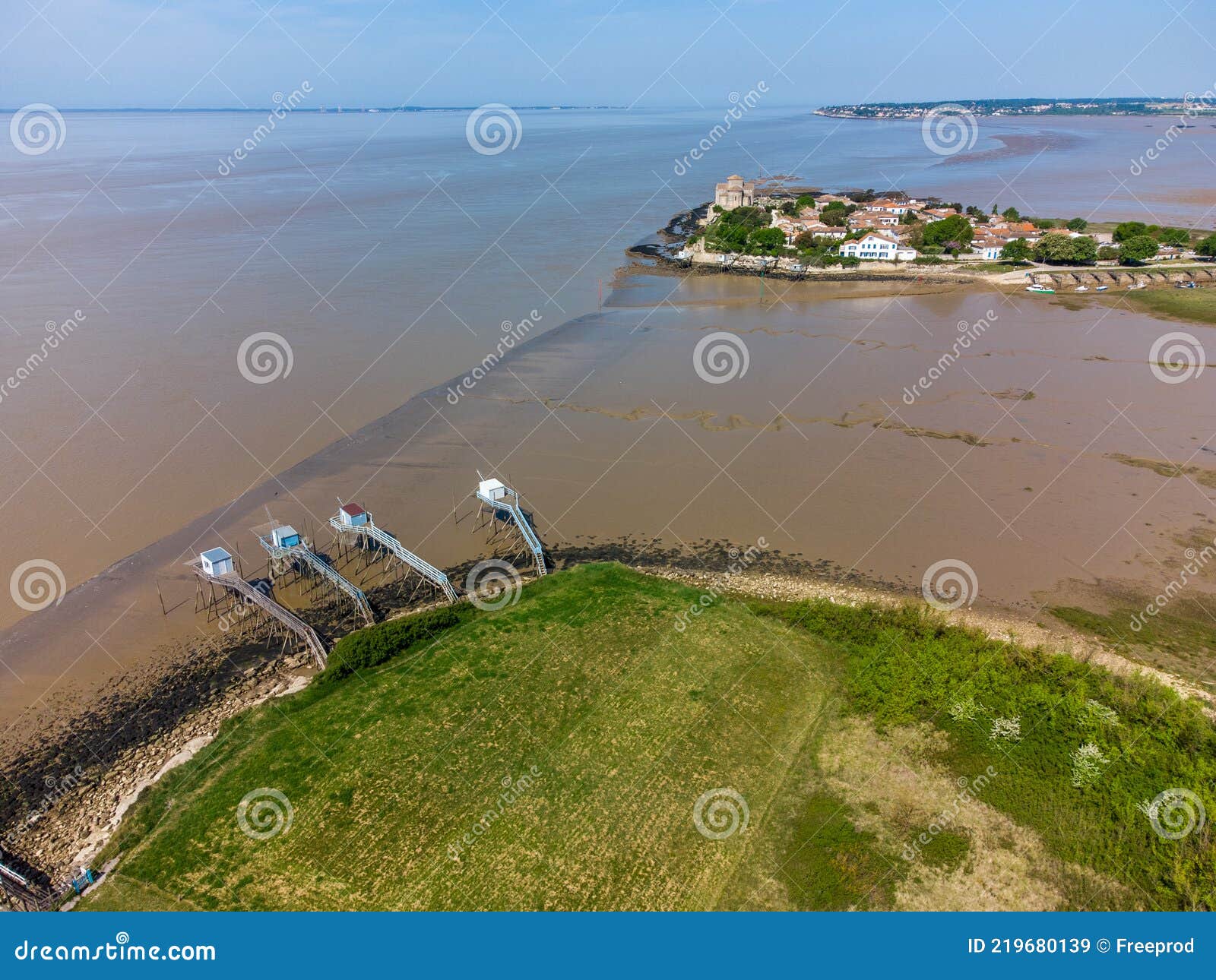 Aerial View, Typical Landscape Fishing Cabin on a Sea Pier with a Net at  Talmon in the Gironde Estuary in West Coast of Stock Image - Image of  ancient, arched: 219680139