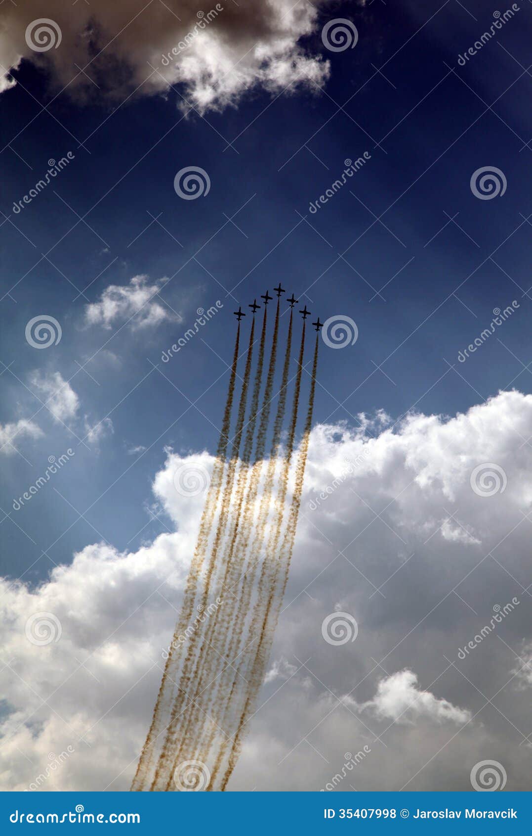 aerobatic demonstration team patrulla aquila