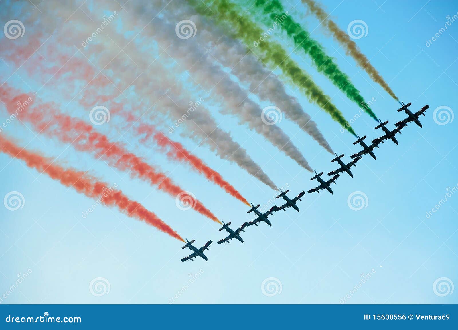 aerobatics team flying in formation