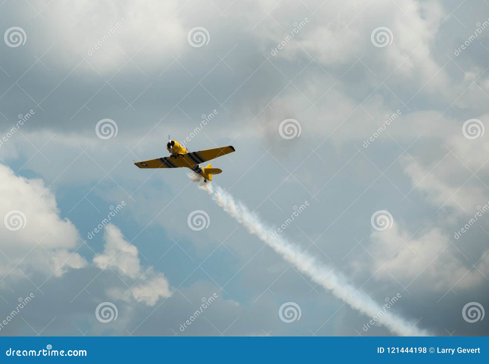 vintage aircraft, air show aerobatics