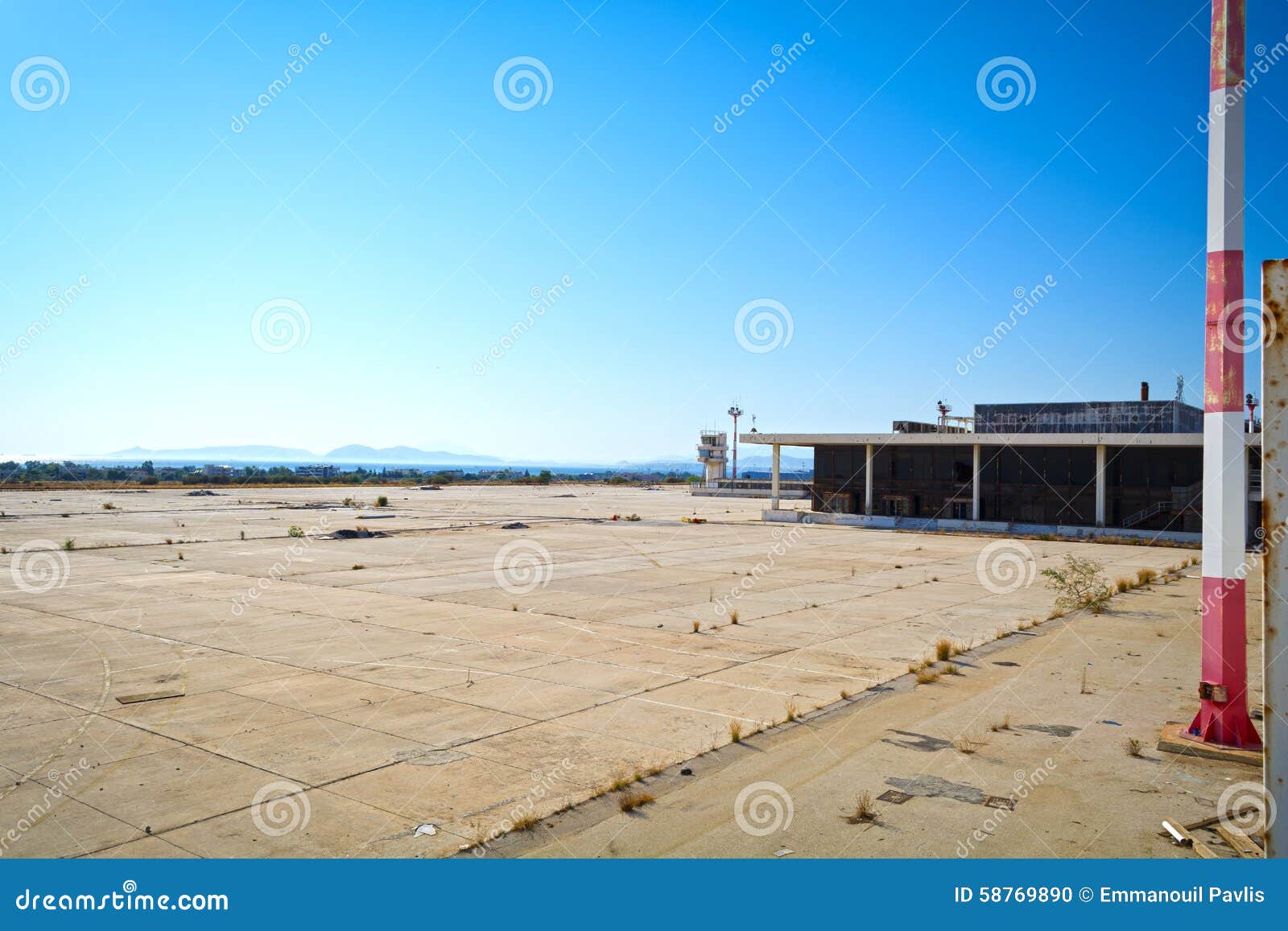 Onde fica o aeroporto abandonado?