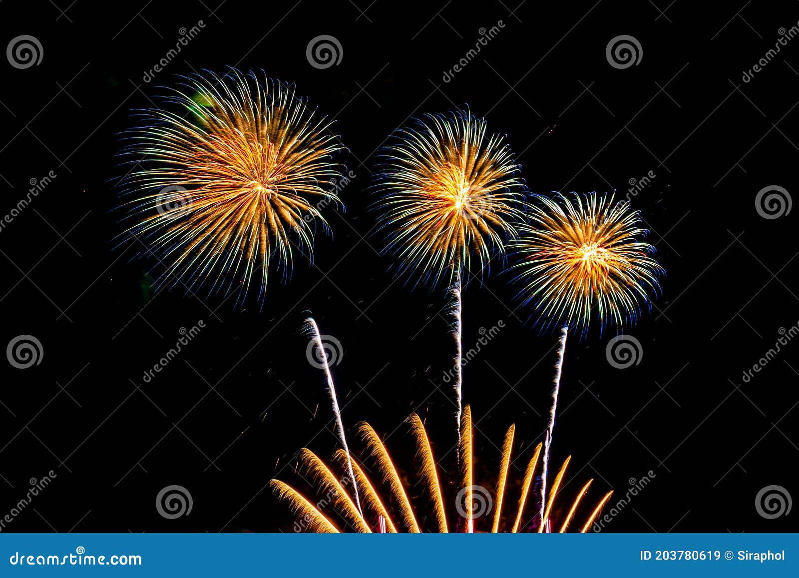 Affichage Colore Abstrait De Feu D Artifice Pour L Anniversaire De Celebration Image Stock Image Du Festival Evenement Affichage Colore Abstrait De Feu D Artifice Pour L Anniversaire De Celebration Image Stock Image Du Festival Evenement