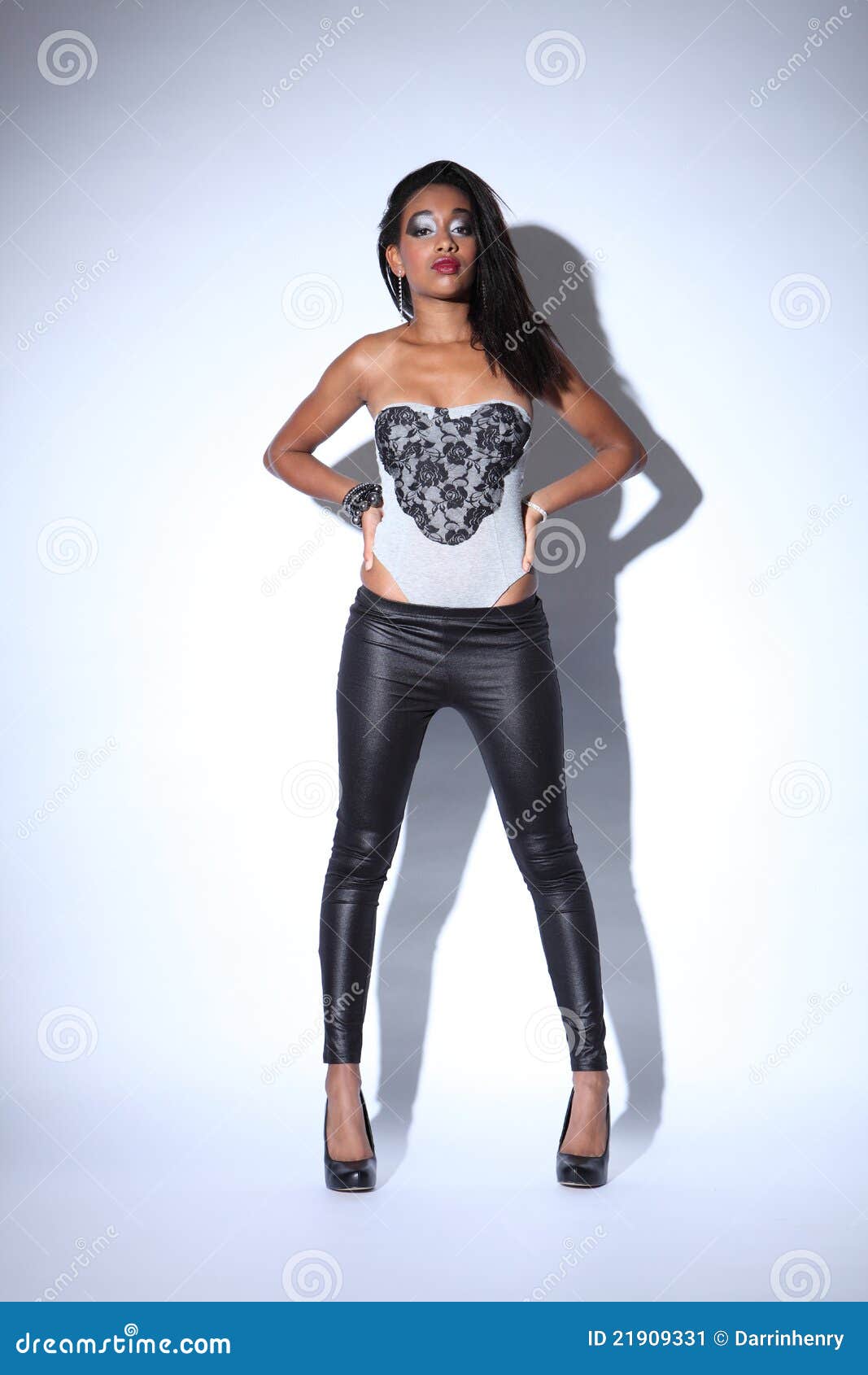 https://thumbs.dreamstime.com/z/african-american-fashion-model-black-leggings-21909331.jpg