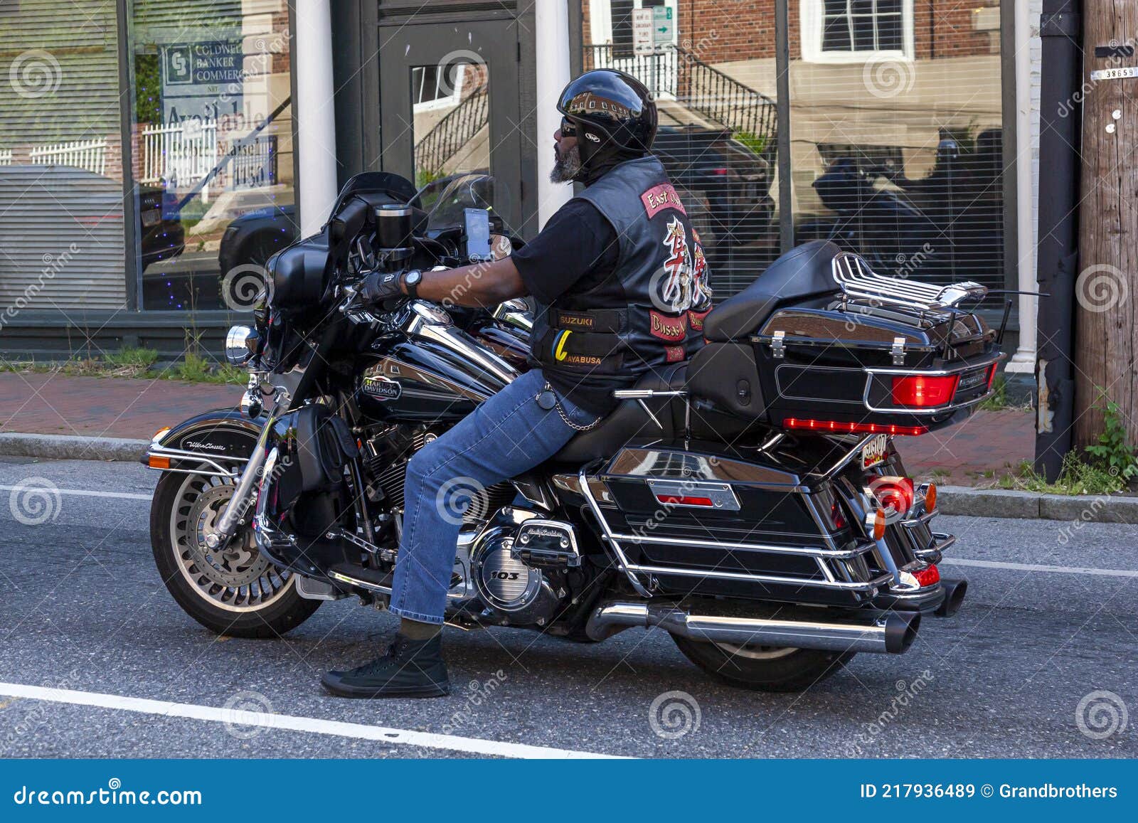 African American Man Riding Harley Davidson Editorial Stock Image ... اكسسوارز