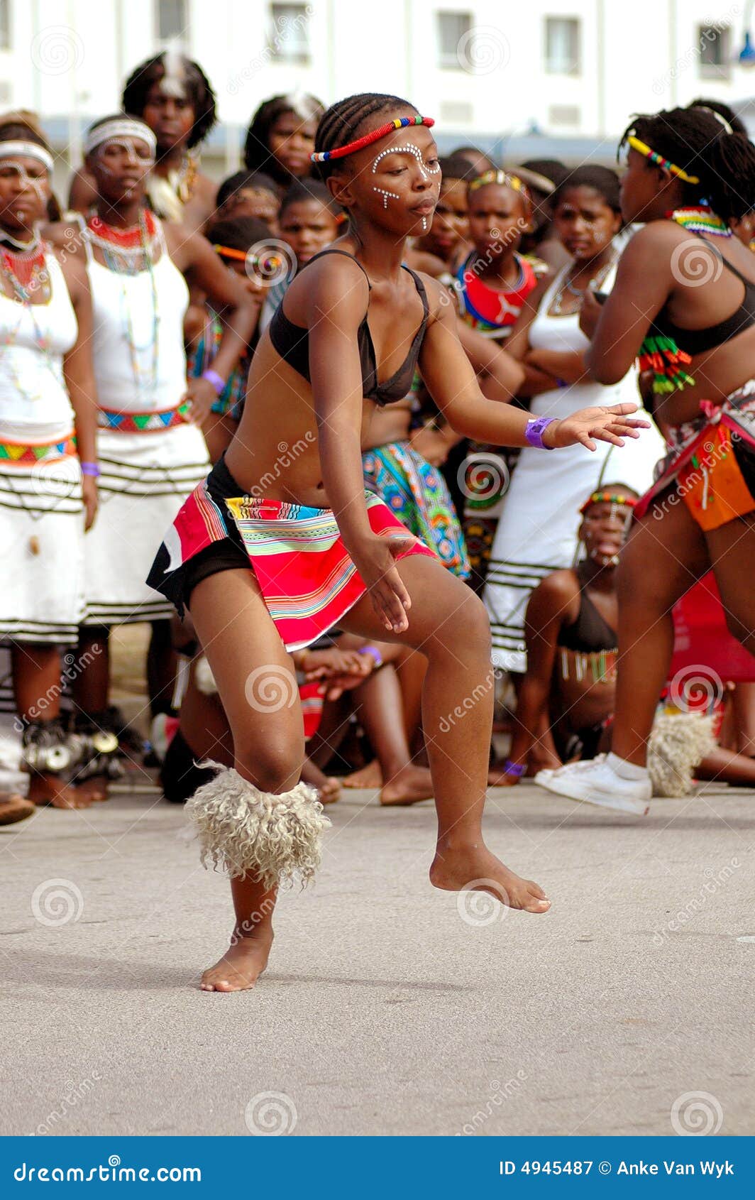 African Girl Dancing Naked Bantu