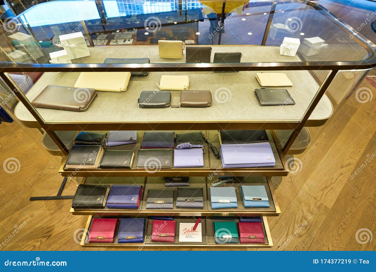 Agnes B store editorial stock image. Image of store - 174377219