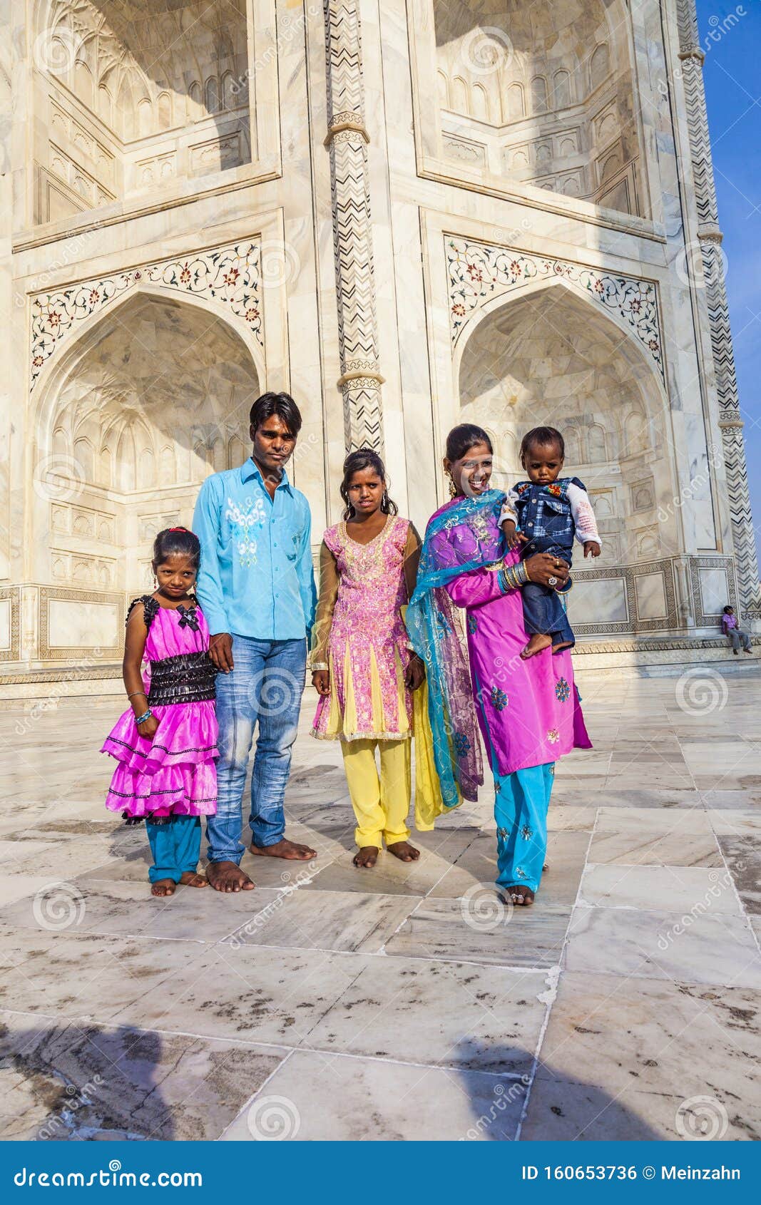 People Visit the Taj Mahal in India Editorial Photo - Image of heritage,  entrance: 160653736