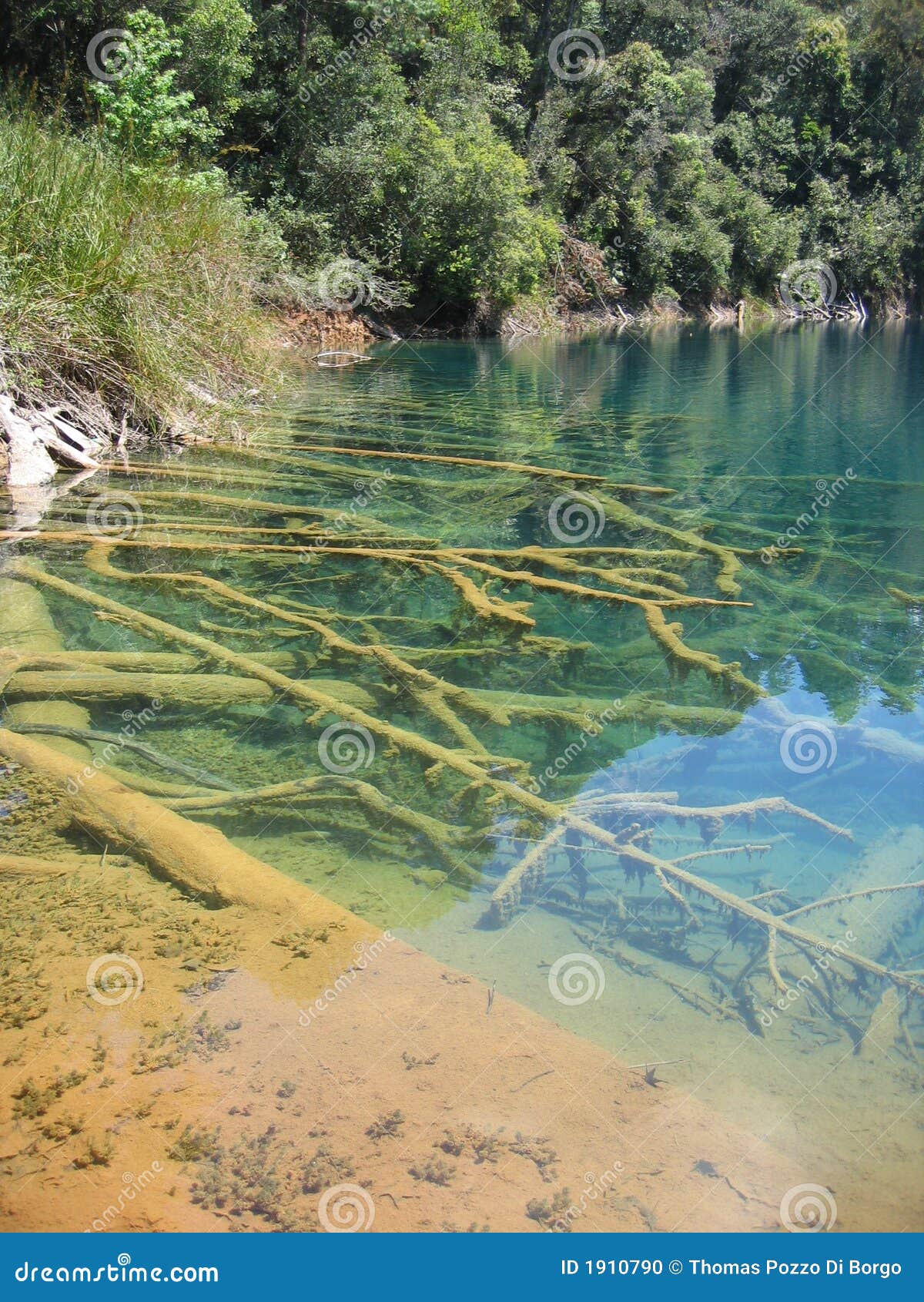 agua azul - lagunas de montebello - mexico