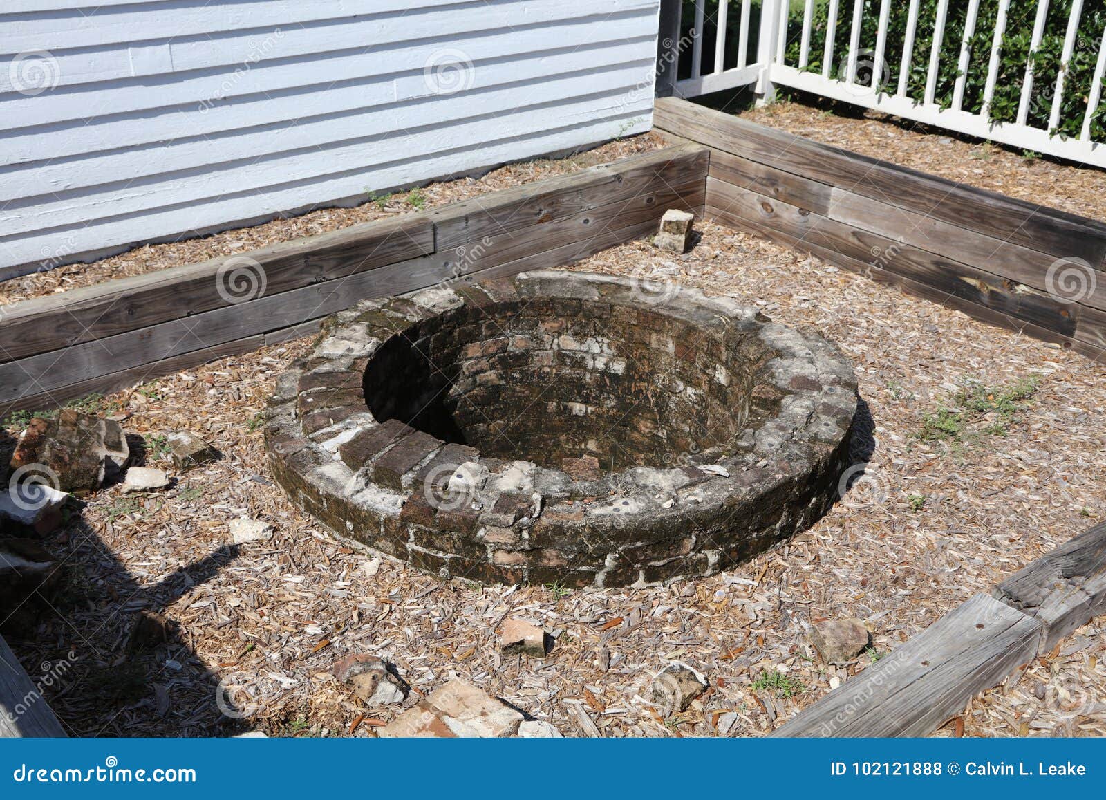 Agua Bien Con El Agua Dulce Foto de archivo Imagen de conducir