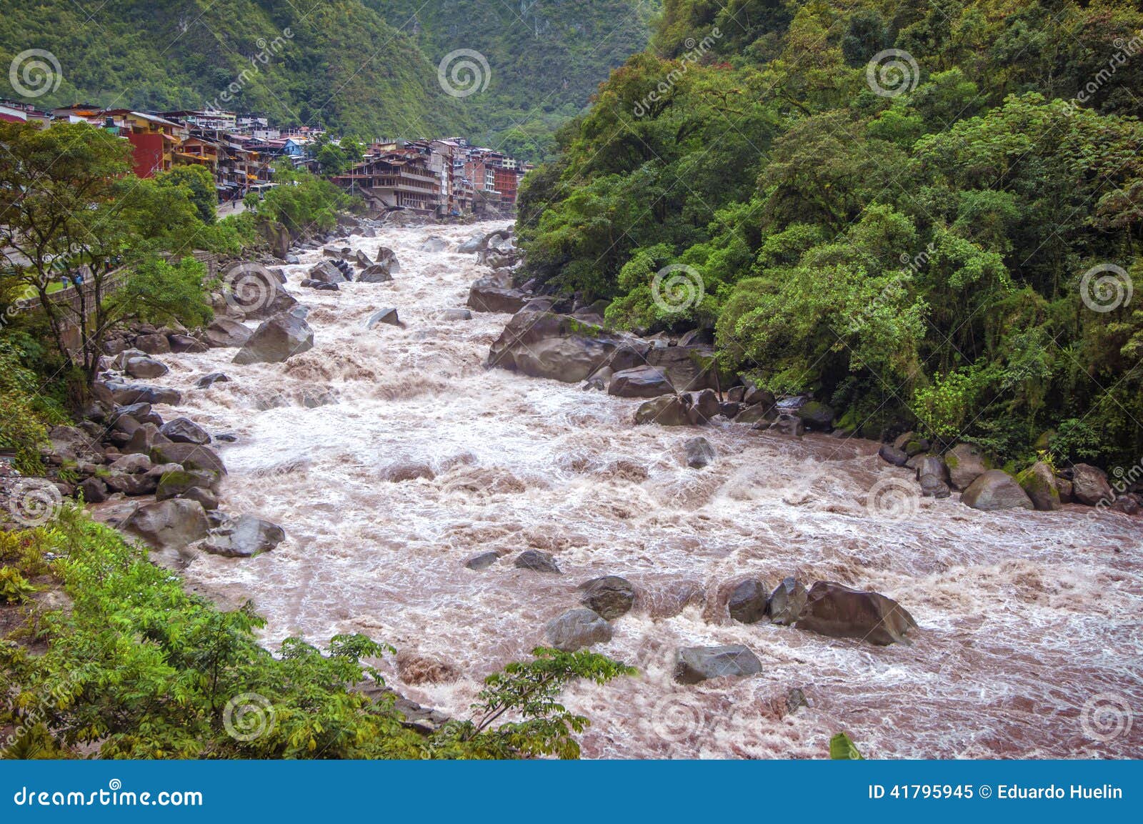 aguas calientes, cuzco, peru