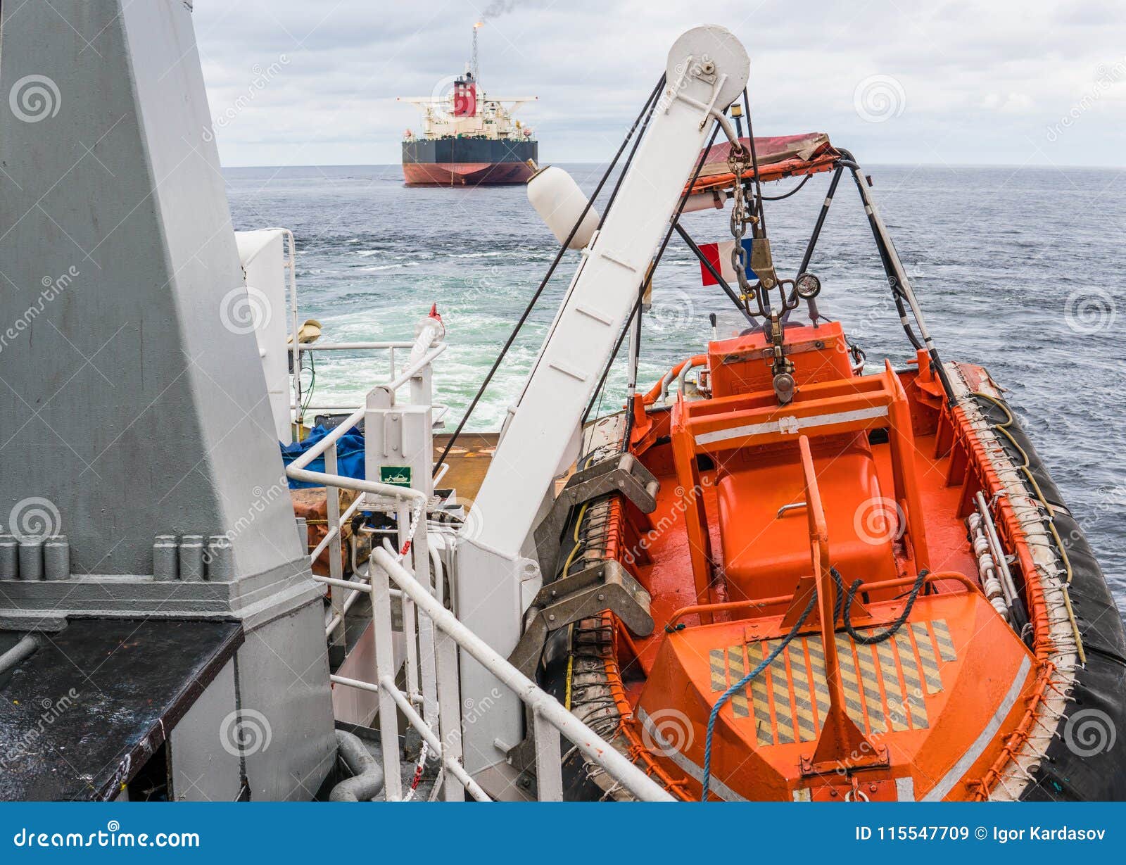 AHTS Vessel Doing Static Tow Tanker Lifting. Ocean Tug Job Stock Image -  Image of maritime, ocean: 115547709