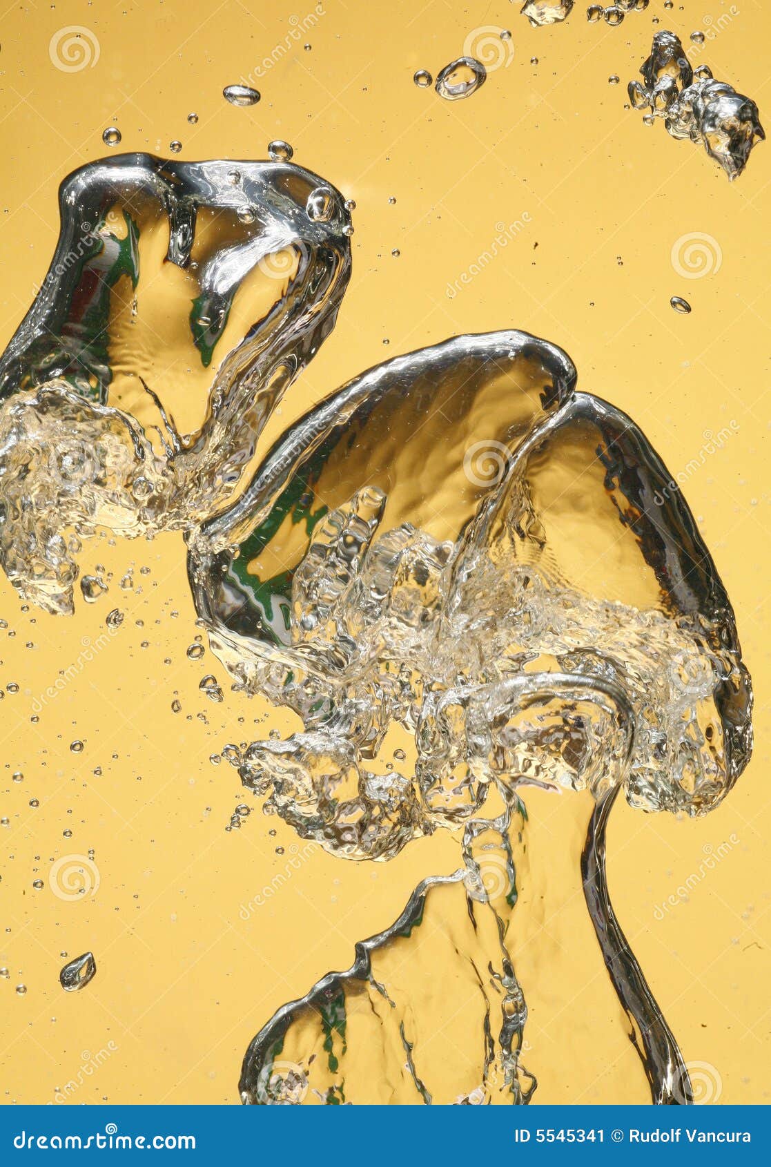 Air bubbles in water stock image. Image of swirl, rise 5545341