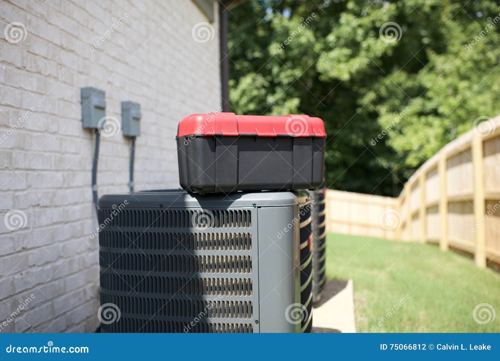 air conditioning units in need of repair