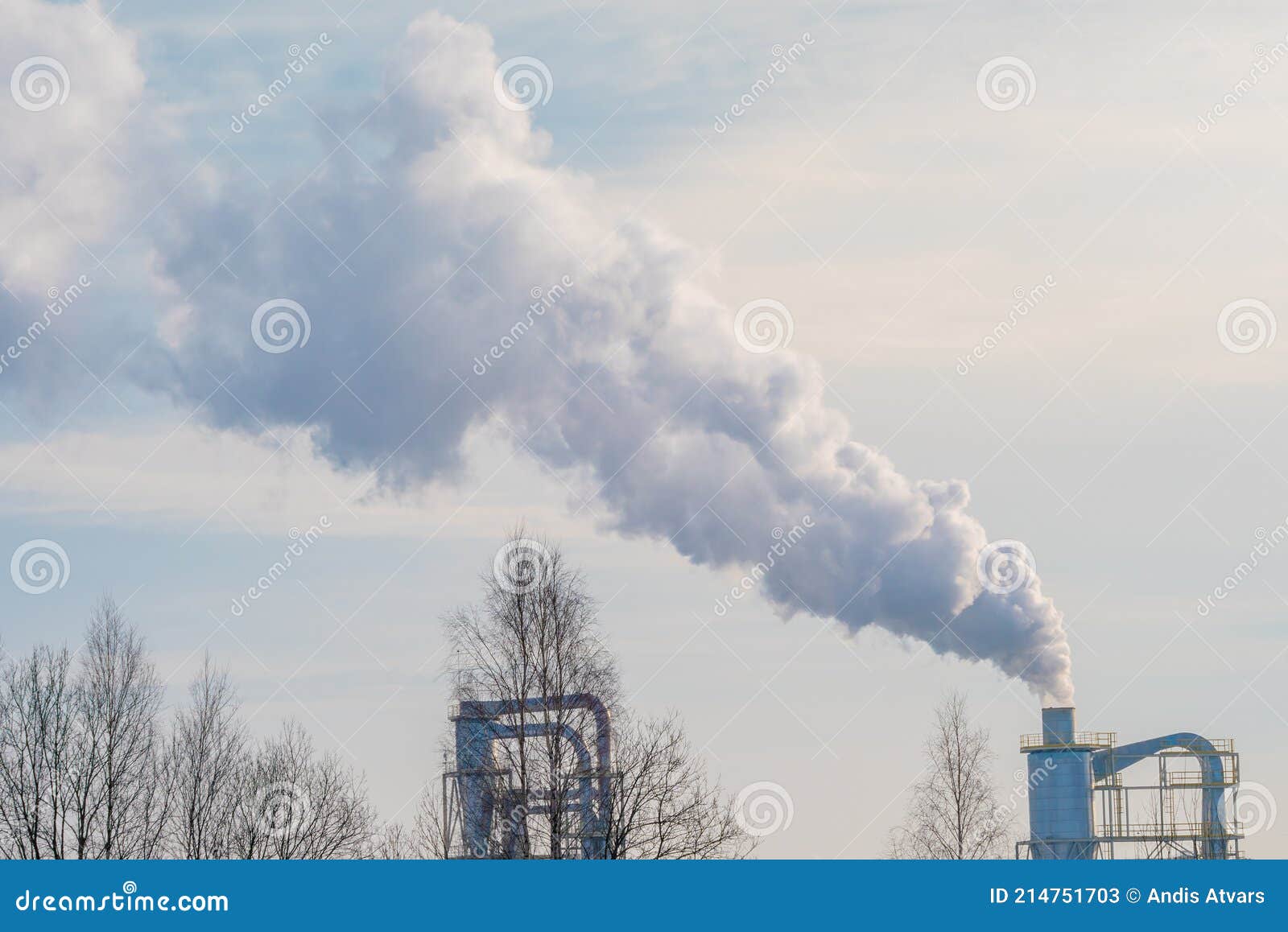 air pollution from industrial plant. the burning of fossil fuels is a major source of greenhouse gas emissions especially for