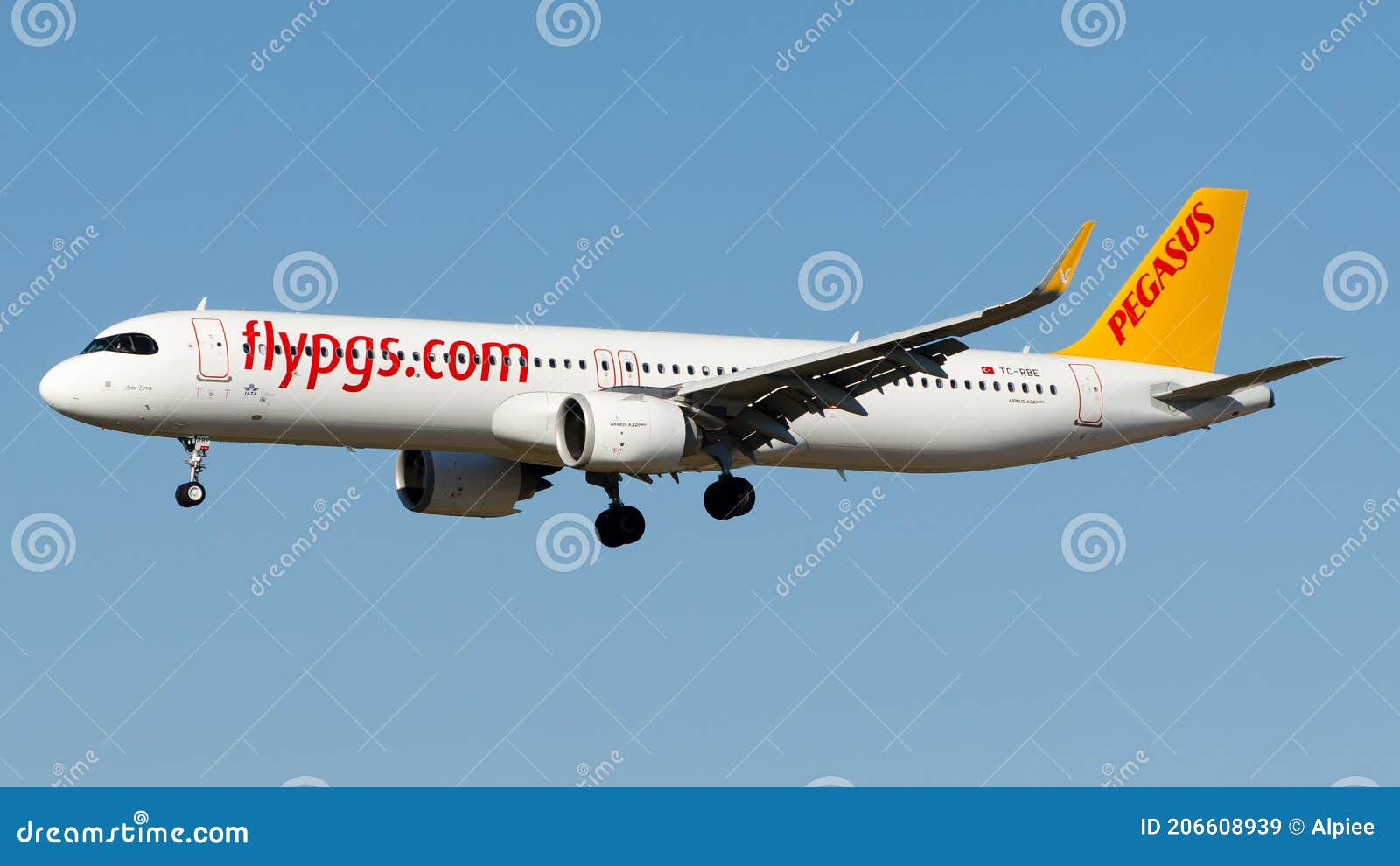 Airbus A321 251nx авиакомпаний Tcrbe Пегаса Редакционное Стоковое  Изображение - изображение насчитывающей посадка, ливрея: 206608939