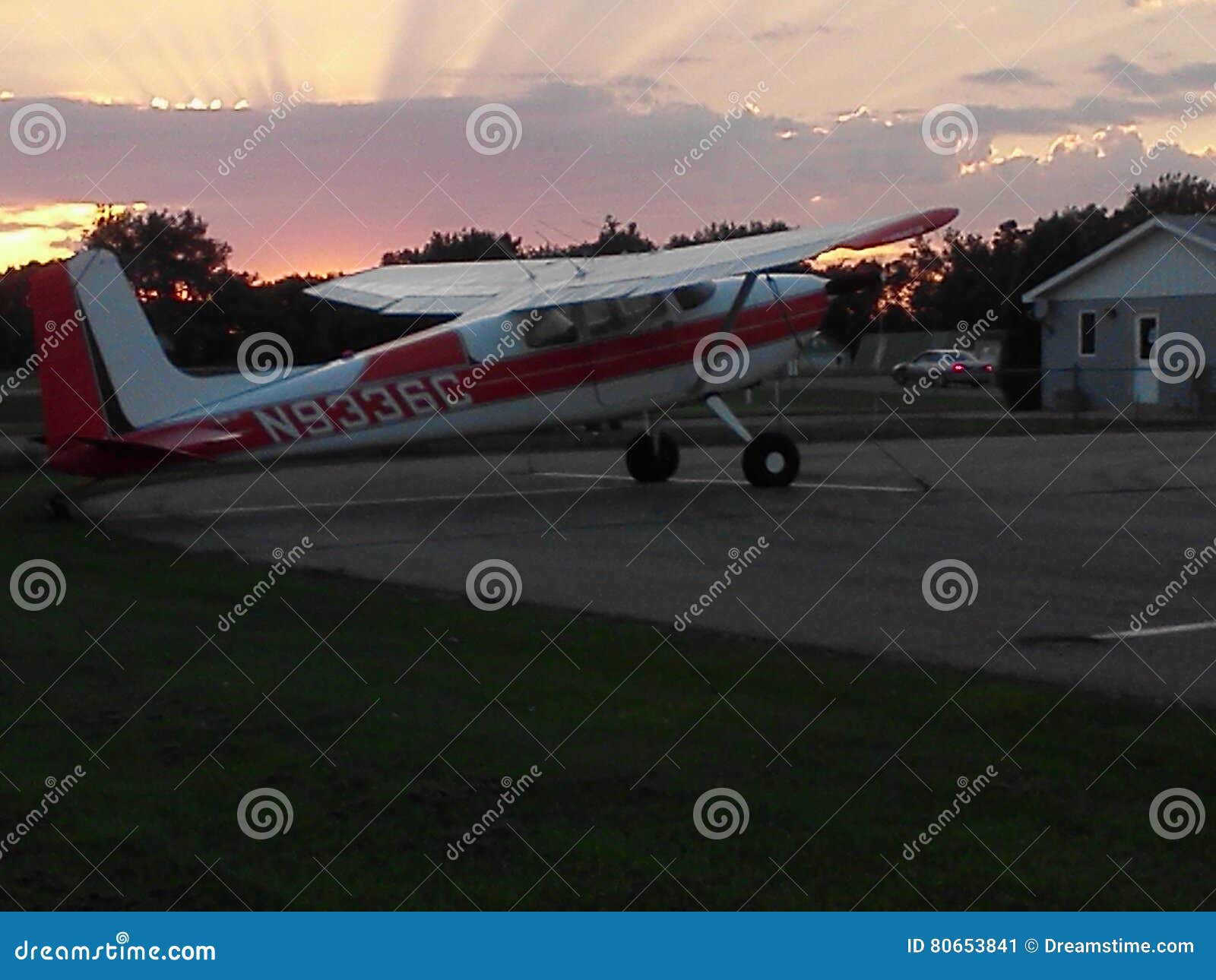 Airplanes editorial photo. Image of harvey, airplanes 80653841