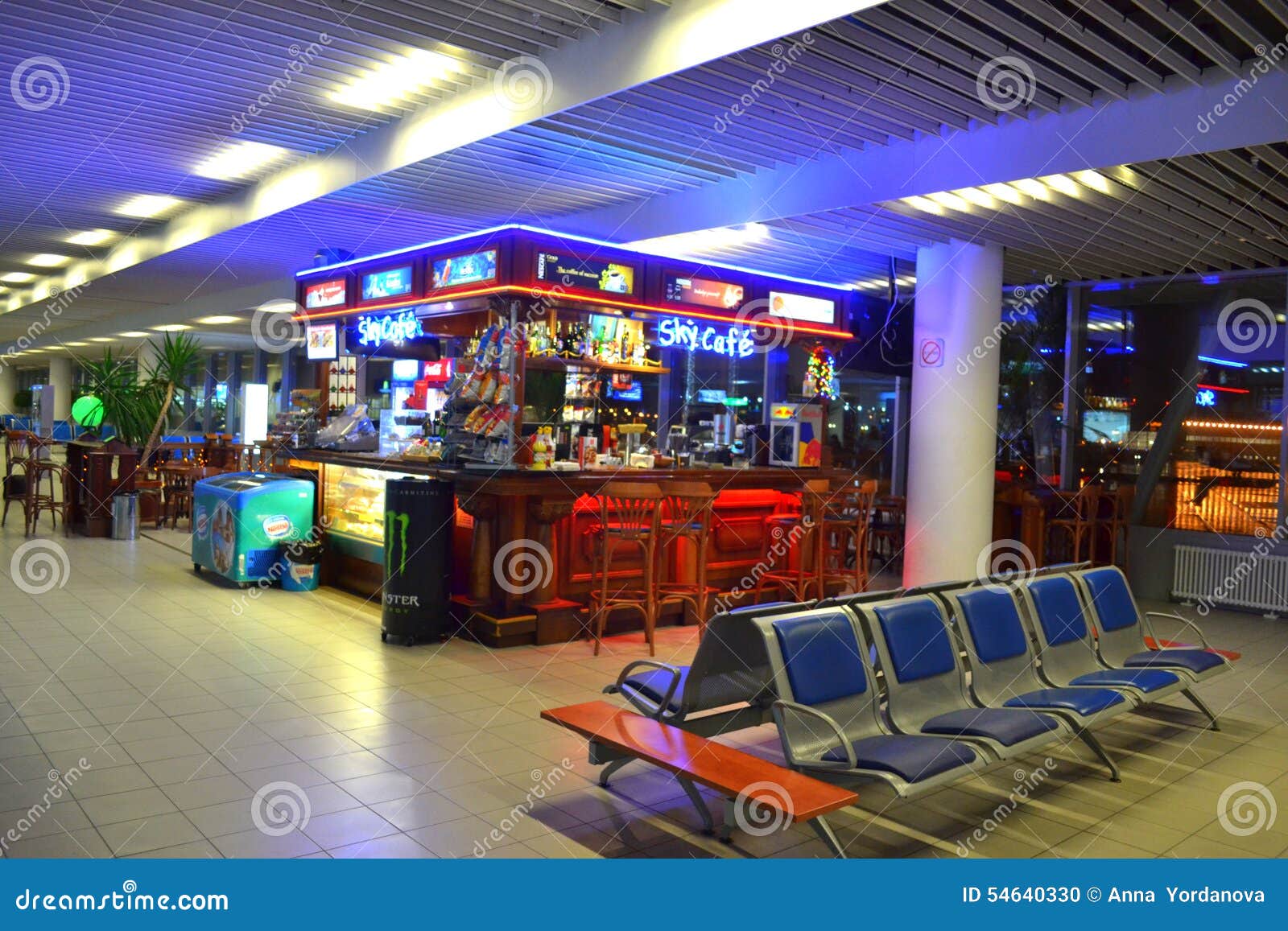 Airport lounge cafe editorial image. Image of boarding 54640330