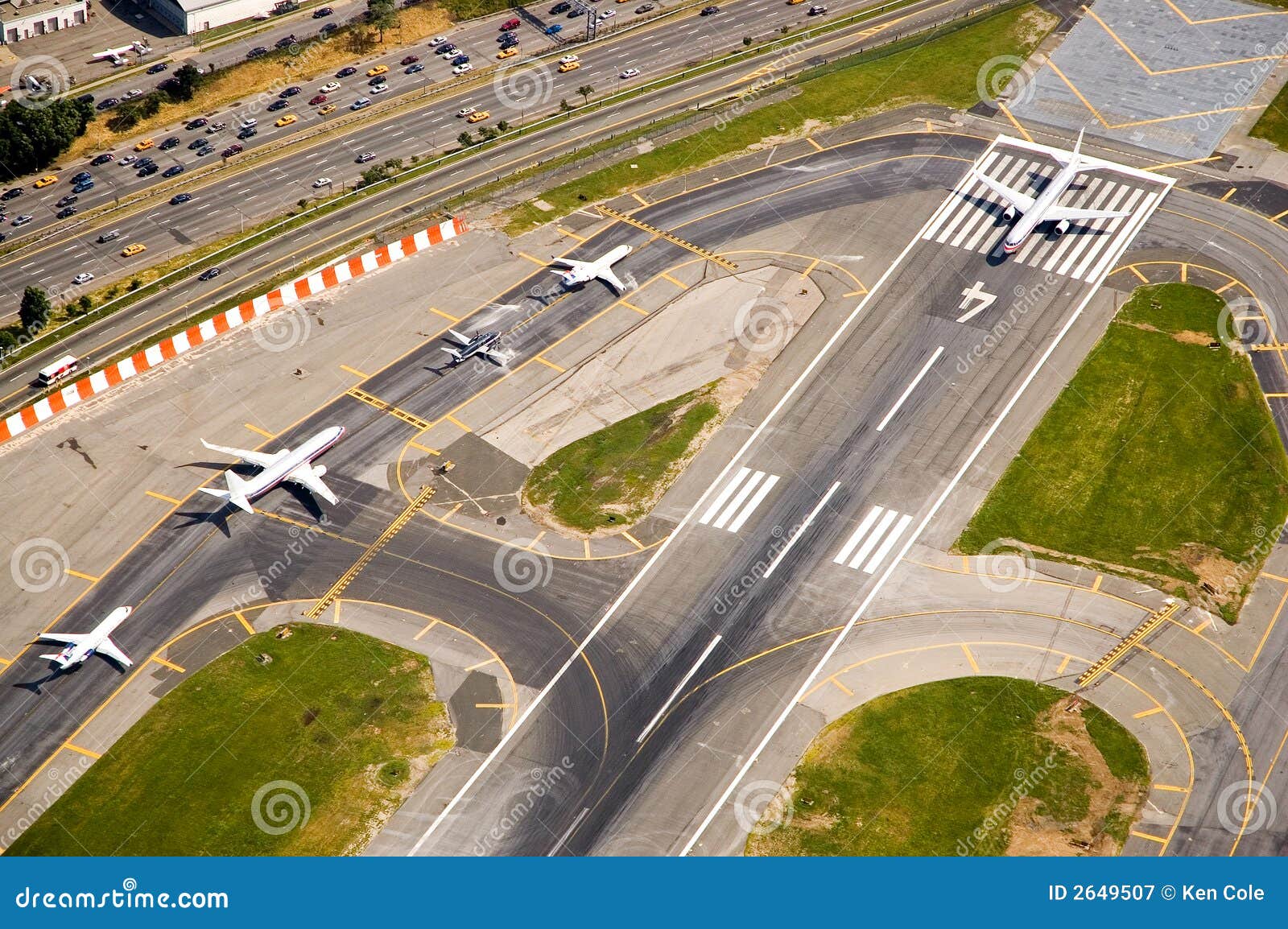 airport runway airplanes