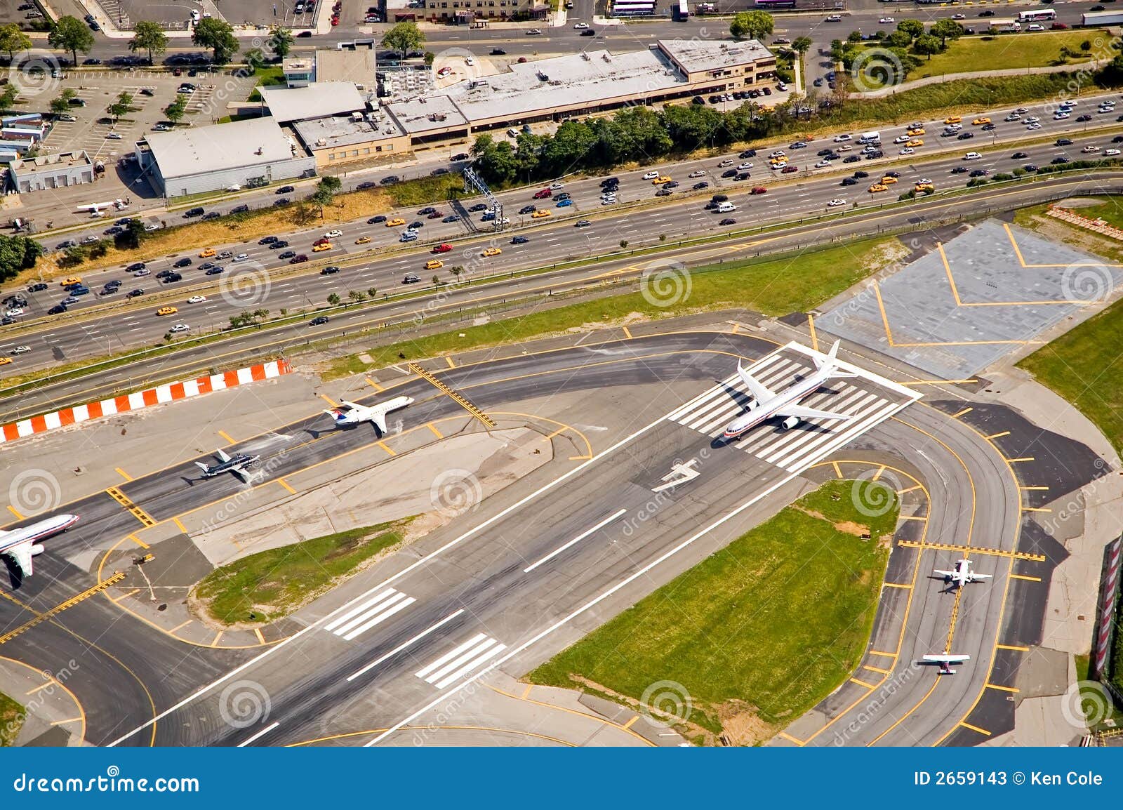 airport runway airplanes