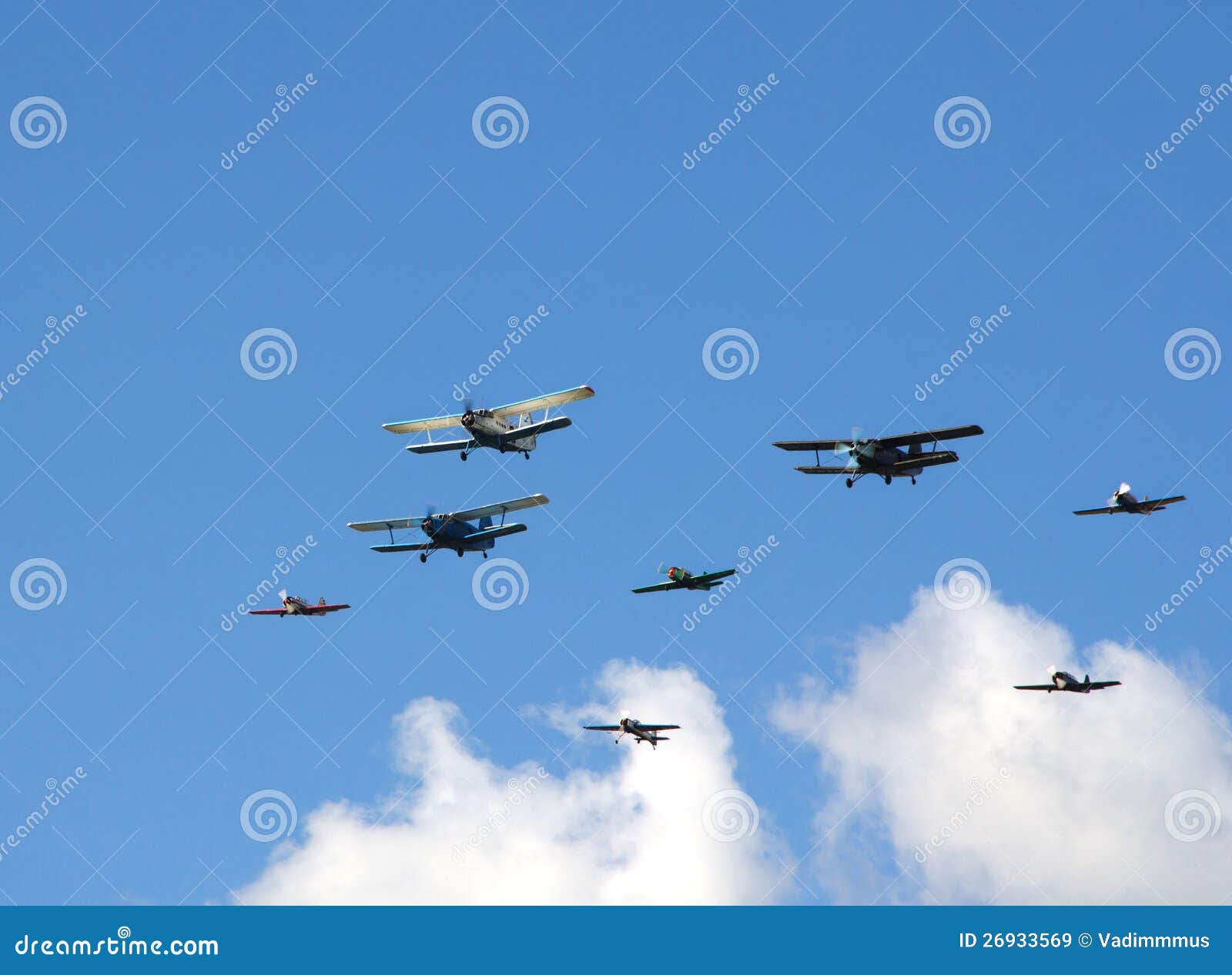 Airshow editorial stock image. Image of aircraft, airlift - 26933569