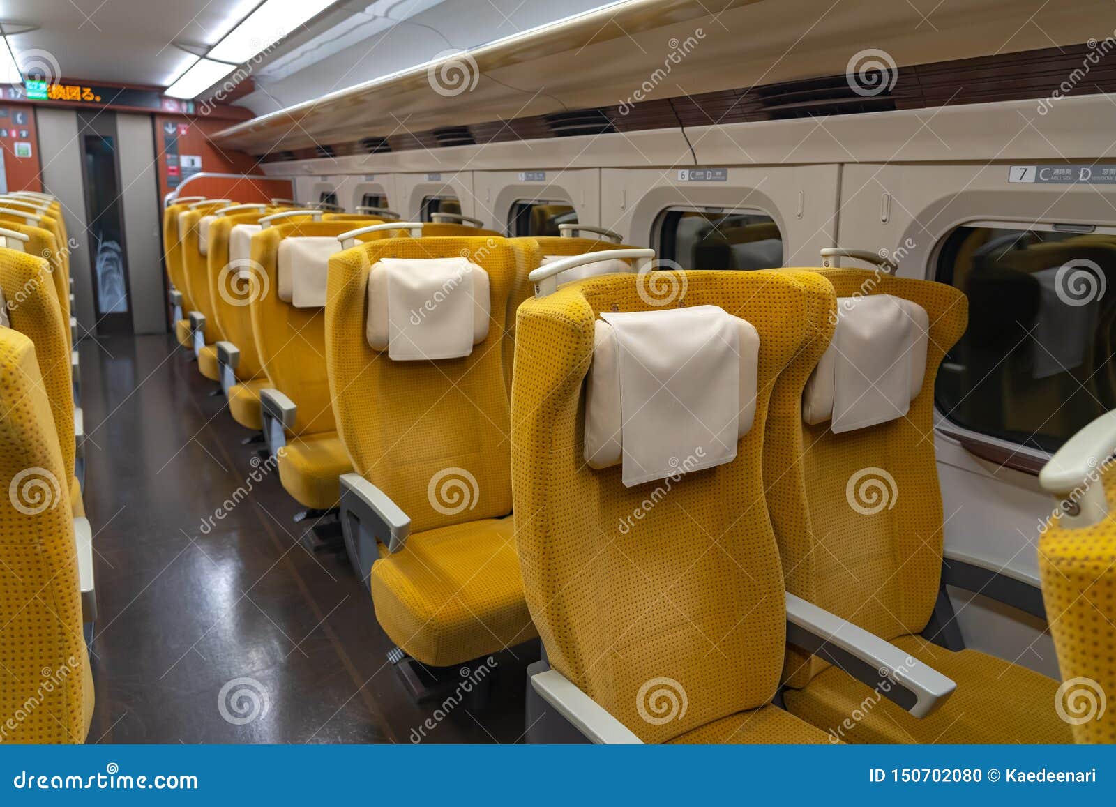 Akita Shinkansen Komachi, Interior of Standard Class Seats of E6 Series