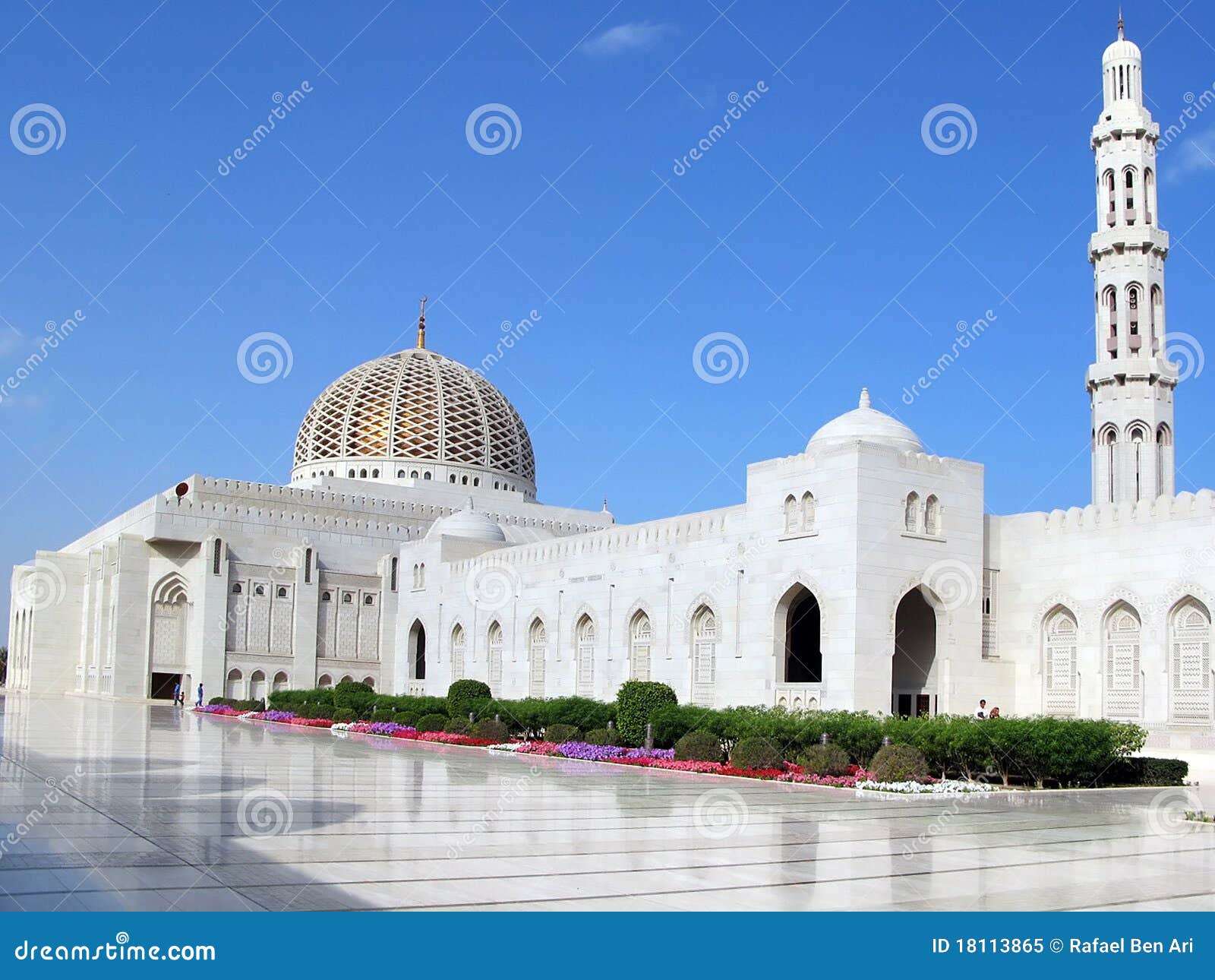 al qubrah mosque in muscat oman