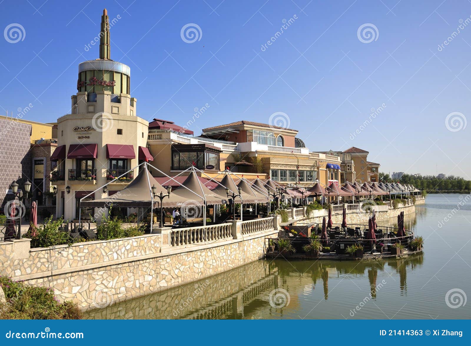 Beijing SOLANA Shopping Mall Foto de archivo editorial - Imagen de lujo,  lifestyle: 21414363